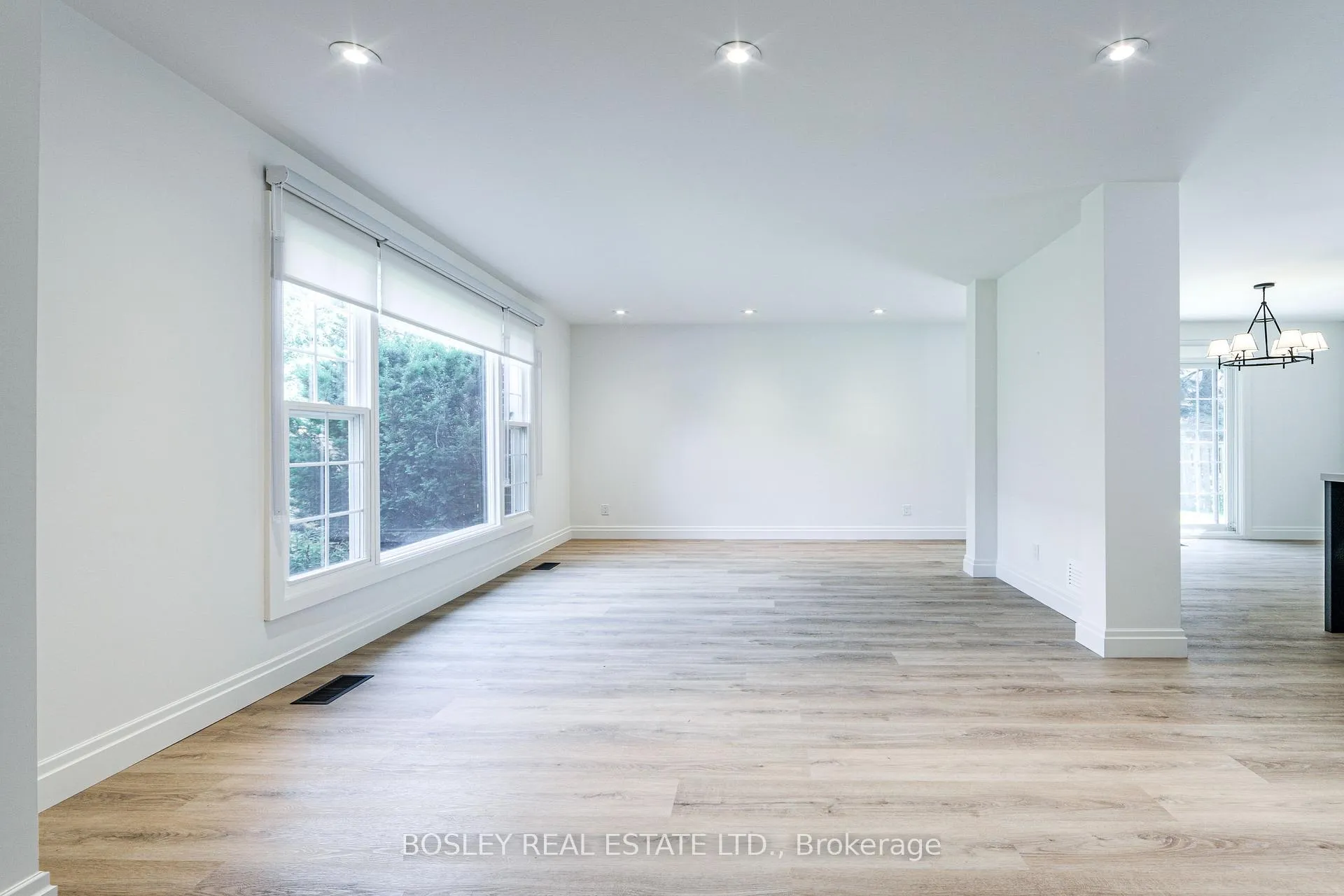 Photo 62 of 33 Forestbrook Crescent, Scarborough, Tam O'Shanter-Sullivan — HOMEH