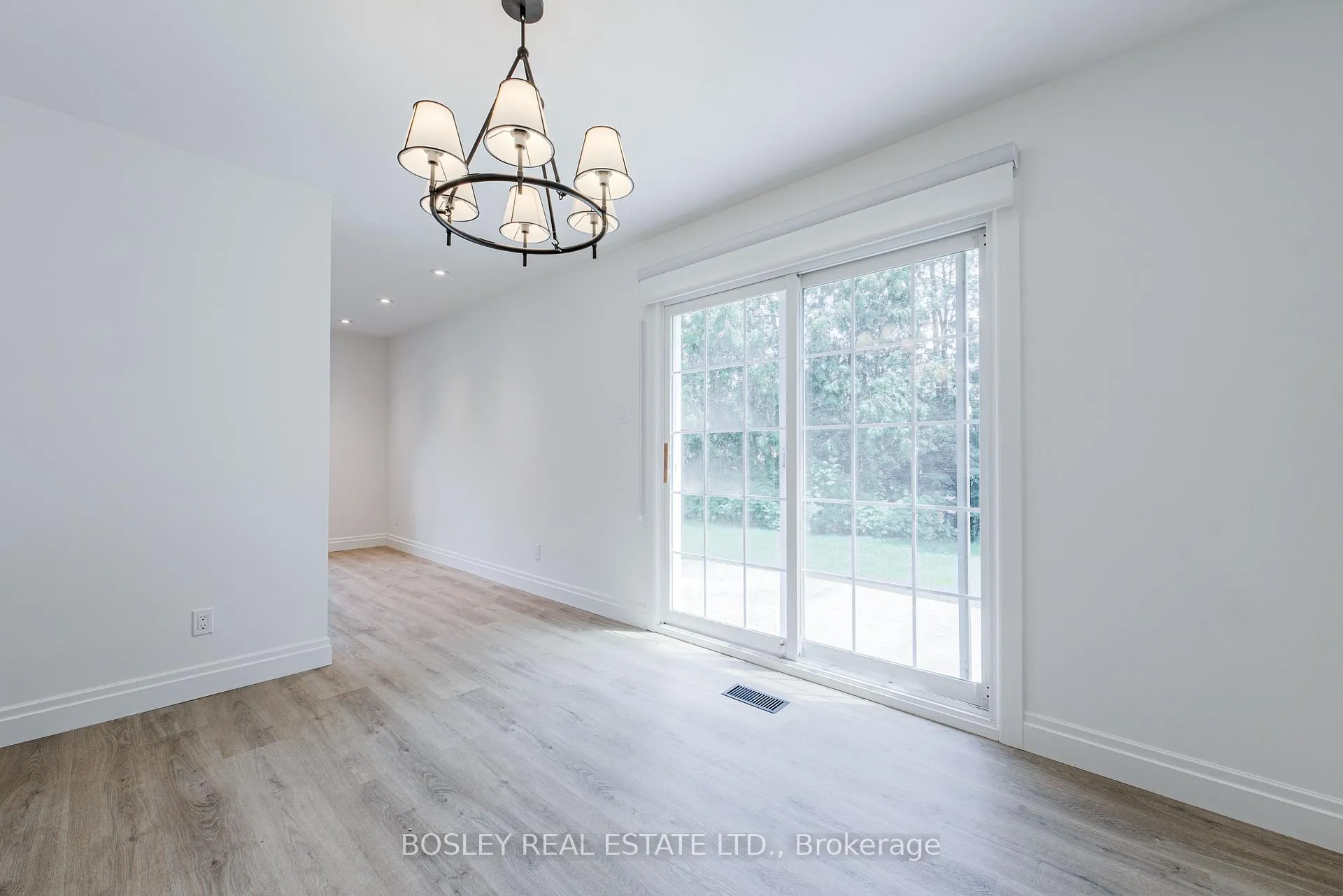 Photo 72 of 33 Forestbrook Crescent, Scarborough, Tam O'Shanter-Sullivan — HOMEH