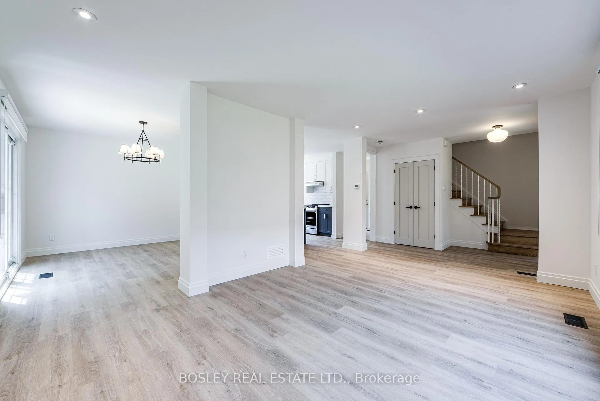 Photo 74 of 33 Forestbrook Crescent, Scarborough, Tam O'Shanter-Sullivan — HOMEH