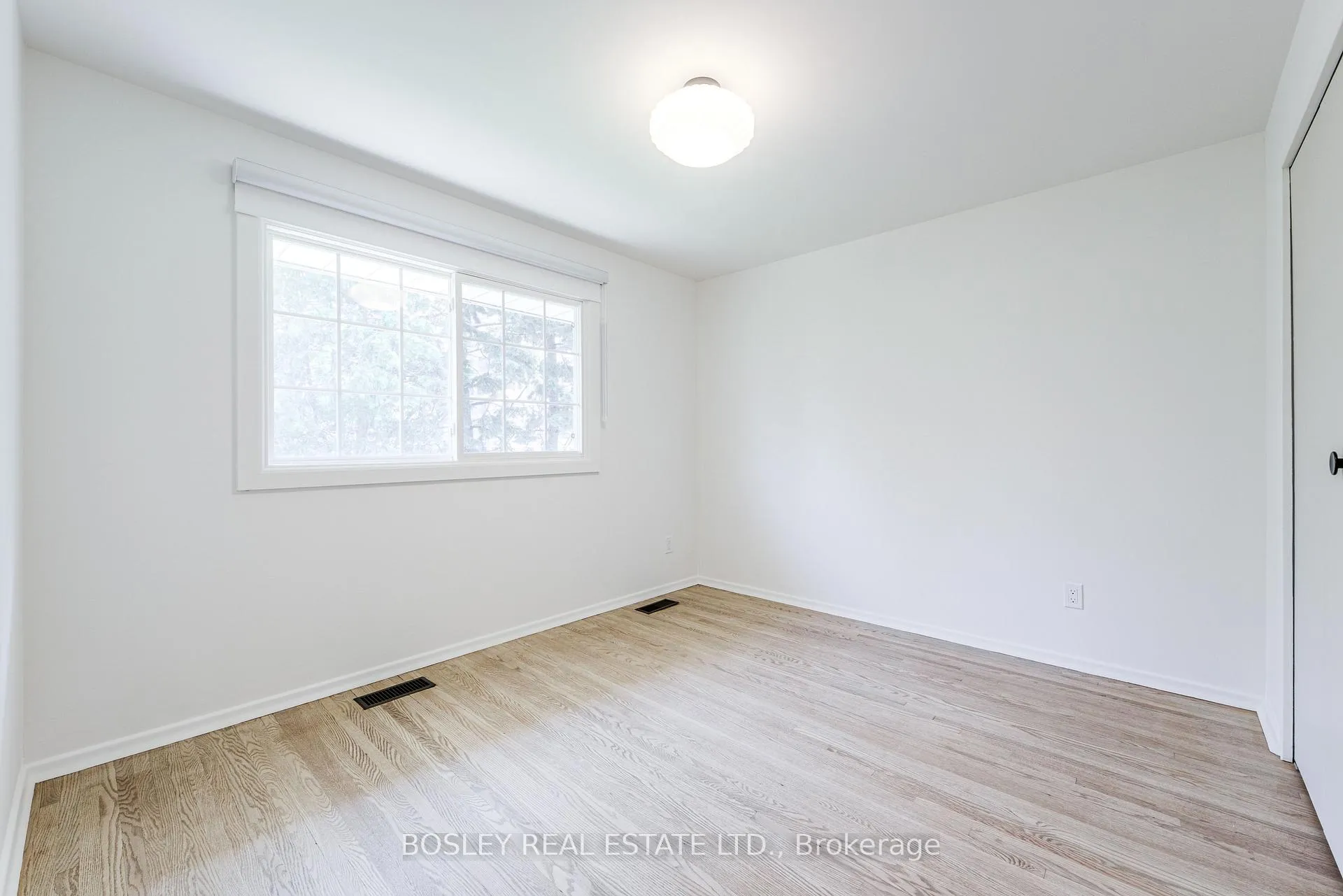 Photo 85 of 33 Forestbrook Crescent, Scarborough, Tam O'Shanter-Sullivan — HOMEH