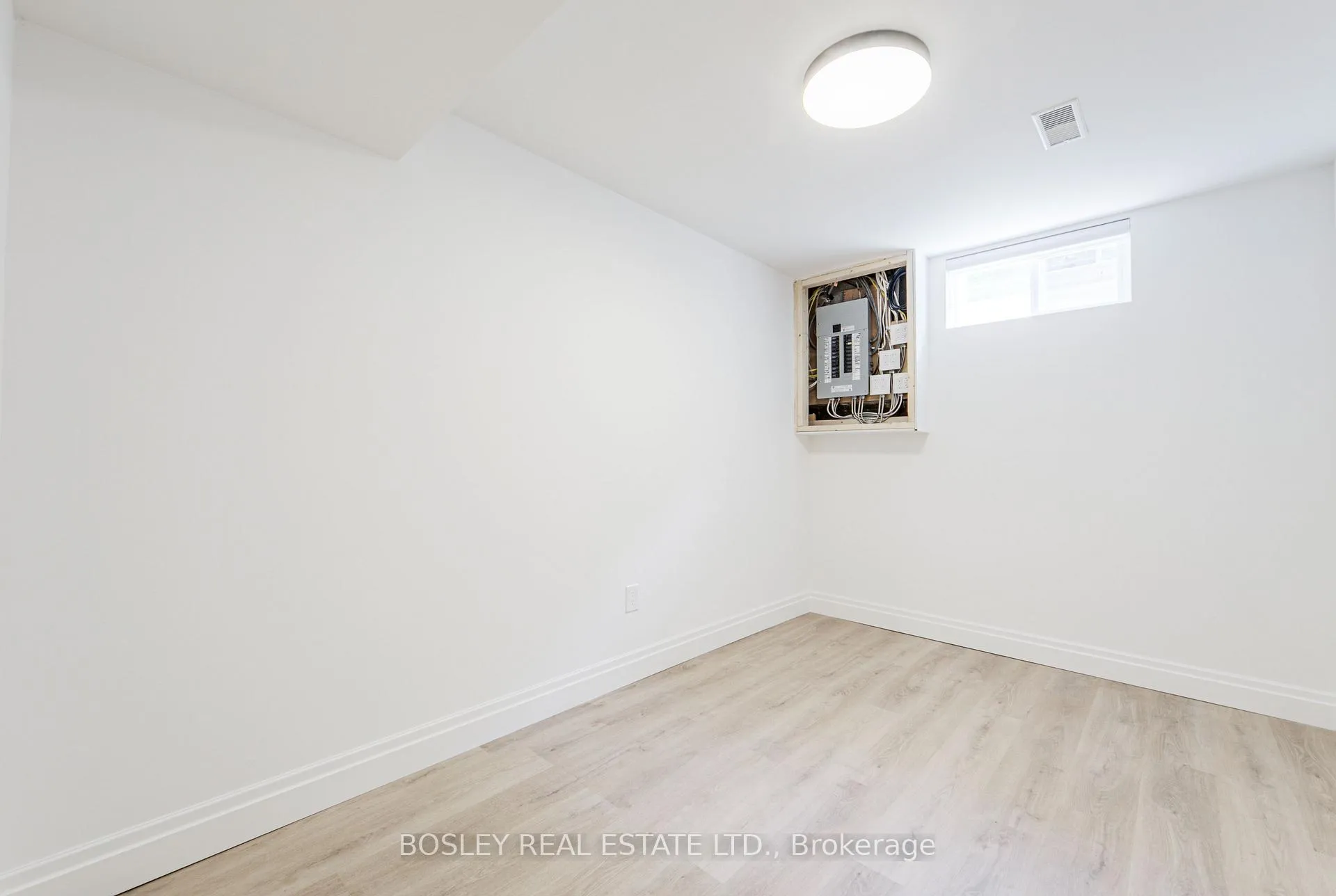 Photo 92 of 33 Forestbrook Crescent, Scarborough, Tam O'Shanter-Sullivan — HOMEH