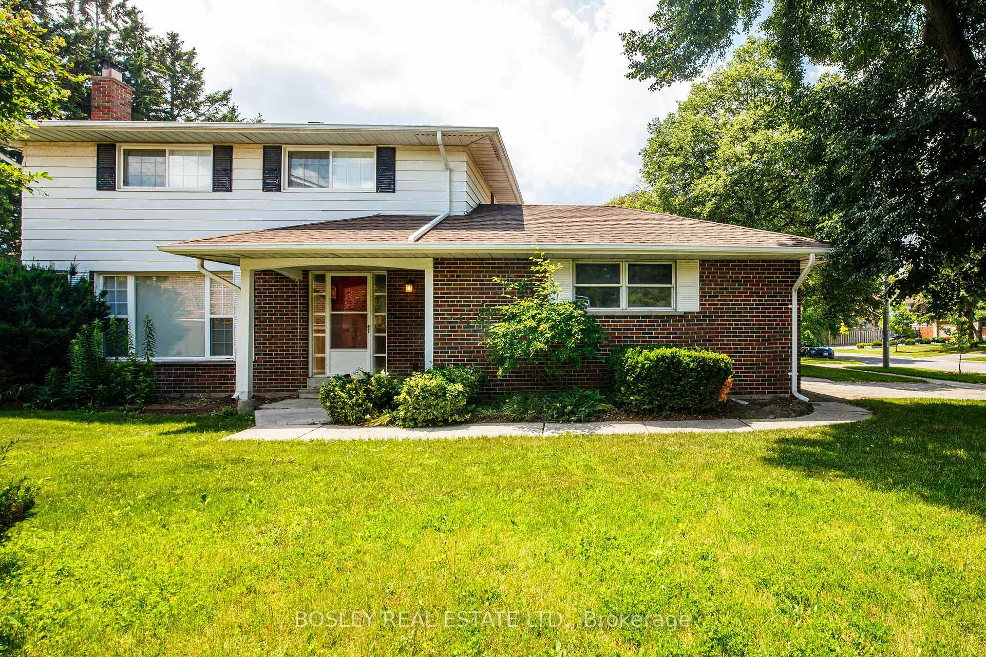 Photo 39 of 33 Forestbrook Crescent, Scarborough, Tam O'Shanter-Sullivan — HOMEH