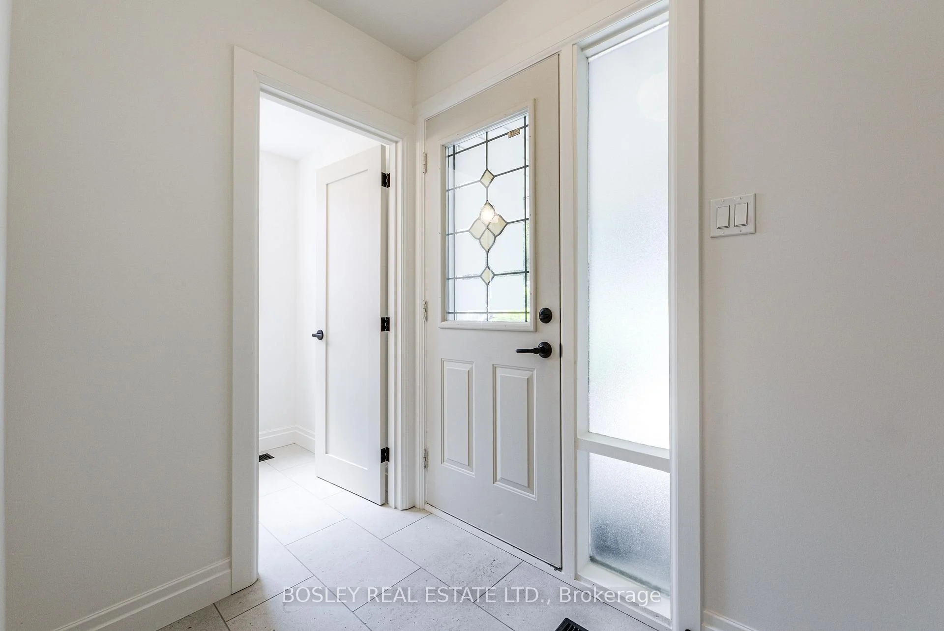 Photo 47 of 33 Forestbrook Crescent, Scarborough, Tam O'Shanter-Sullivan — HOMEH