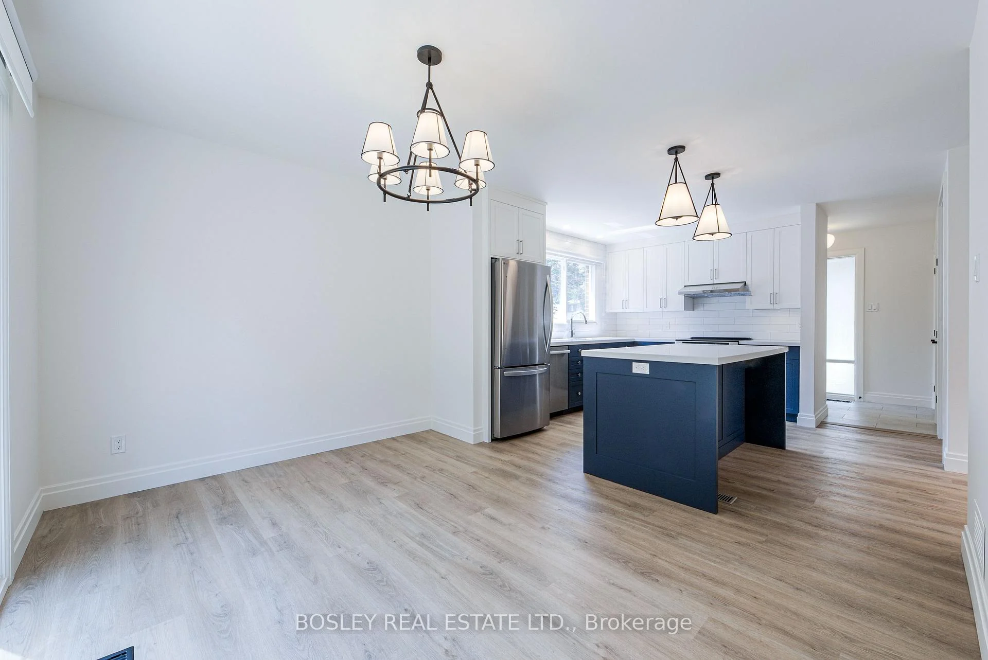 Photo 14 of 33 Forestbrook Crescent, Scarborough, Tam O'Shanter-Sullivan — HOMEH