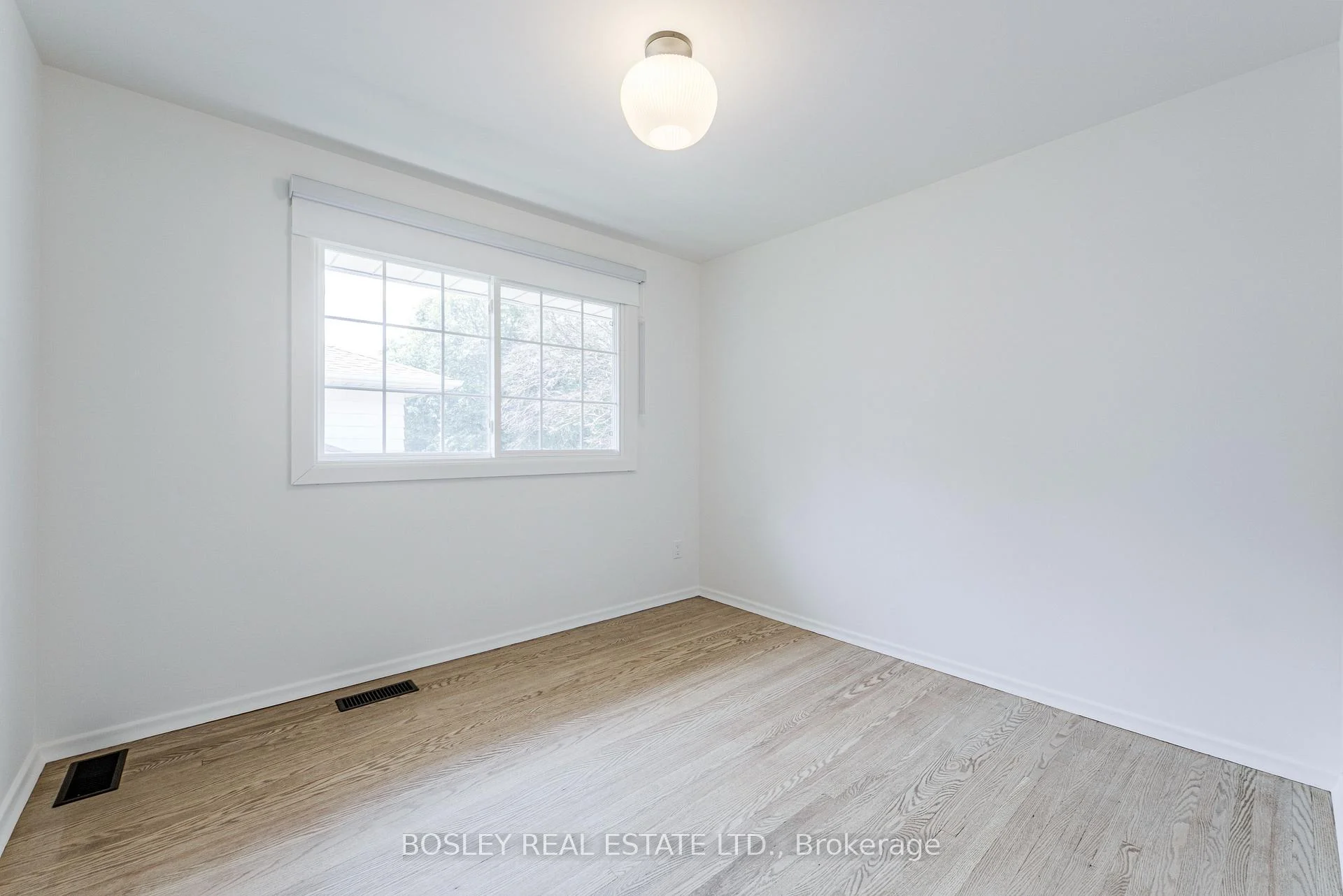 Photo 29 of 33 Forestbrook Crescent, Scarborough, Tam O'Shanter-Sullivan — HOMEH