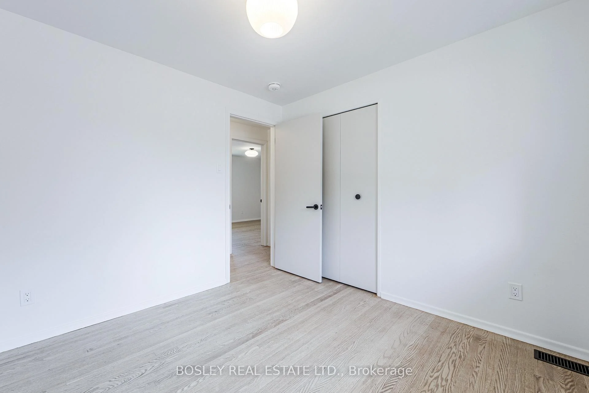 Photo 30 of 33 Forestbrook Crescent, Scarborough, Tam O'Shanter-Sullivan — HOMEH