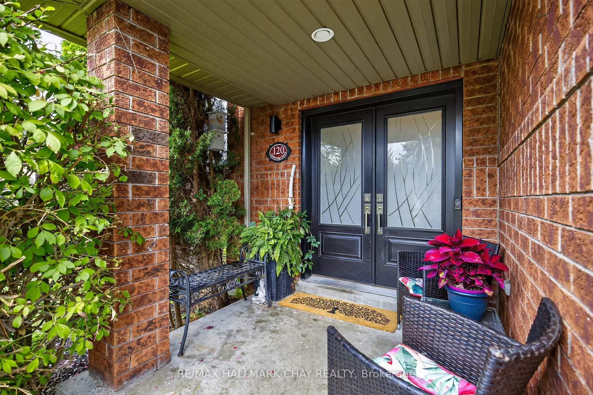 Photo 5 of 120 Tunbridge Road, Barrie, Georgian Drive — HOMEH