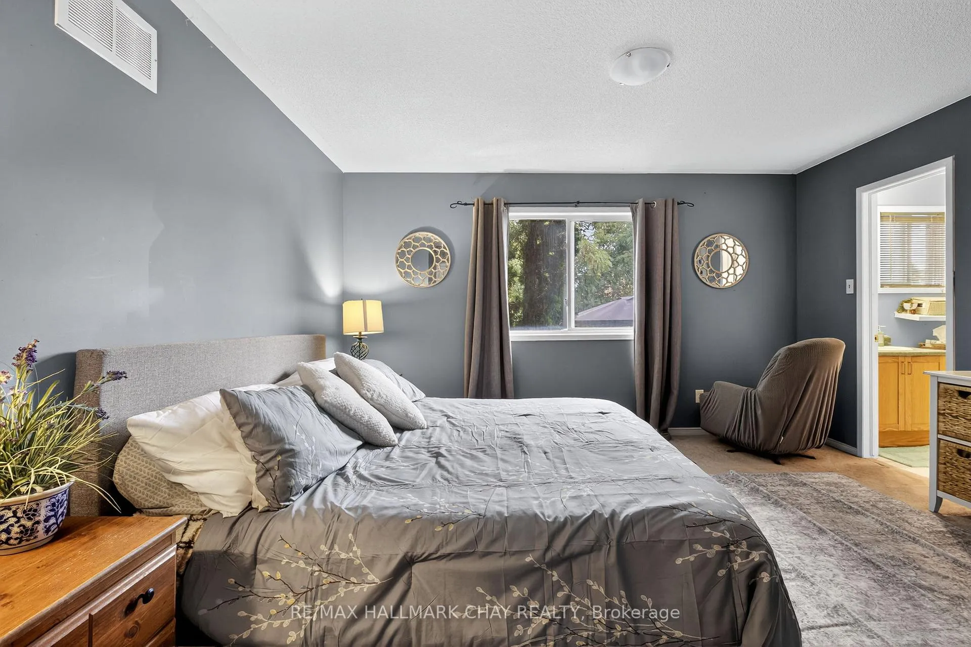 Photo 18 of 120 Tunbridge Road, Barrie, Georgian Drive — HOMEH