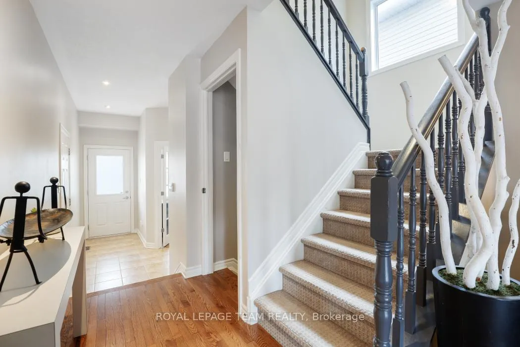 Photo 7 of 406 Pillett Street, Ottawa, Barrhaven - Strandherd — HOMEH