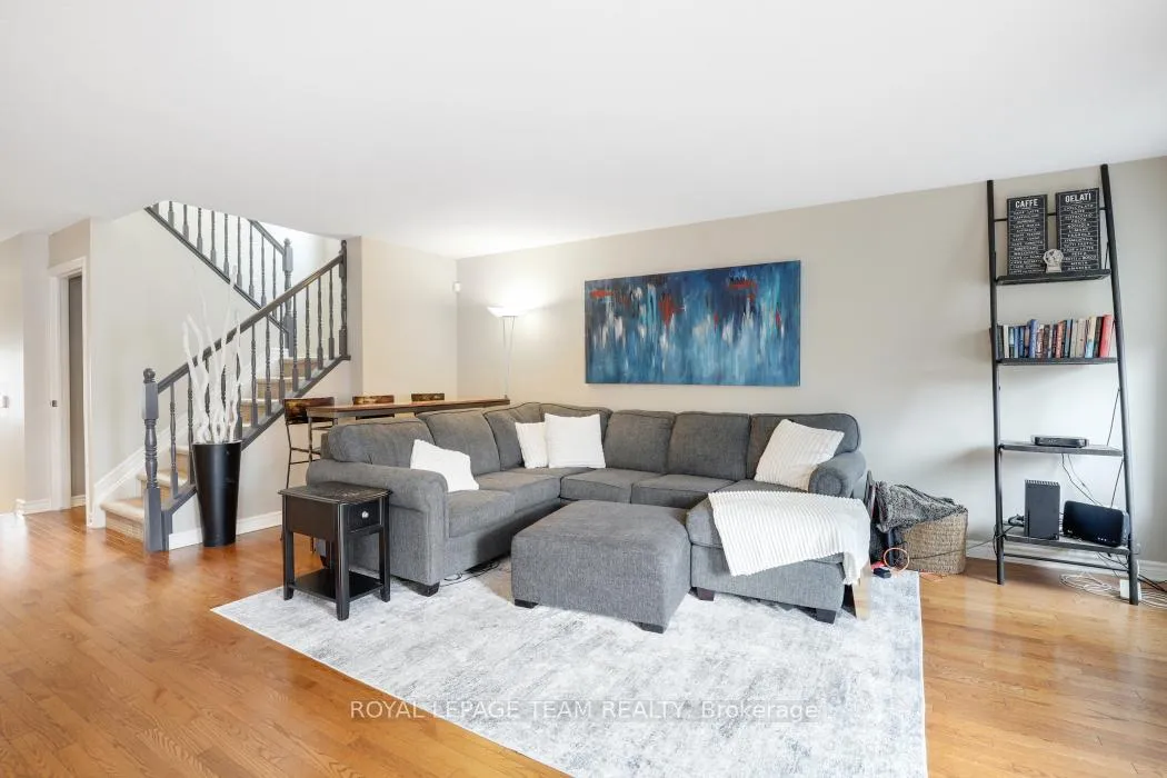 Photo 10 of 406 Pillett Street, Ottawa, Barrhaven - Strandherd — HOMEH