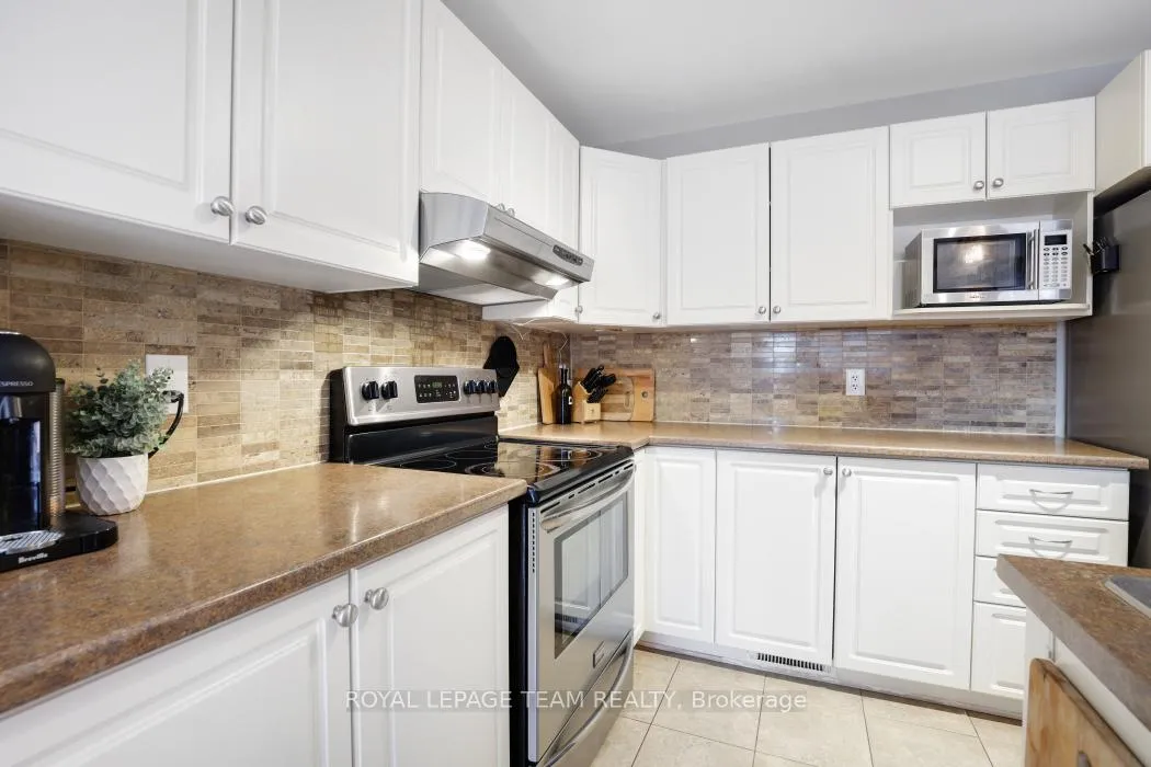 Photo 19 of 406 Pillett Street, Ottawa, Barrhaven - Strandherd — HOMEH