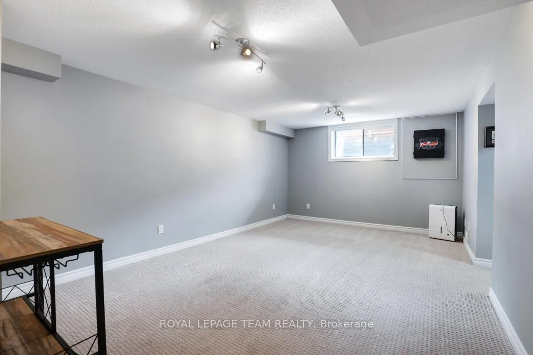 Photo 30 of 406 Pillett Street, Ottawa, Barrhaven - Strandherd — HOMEH