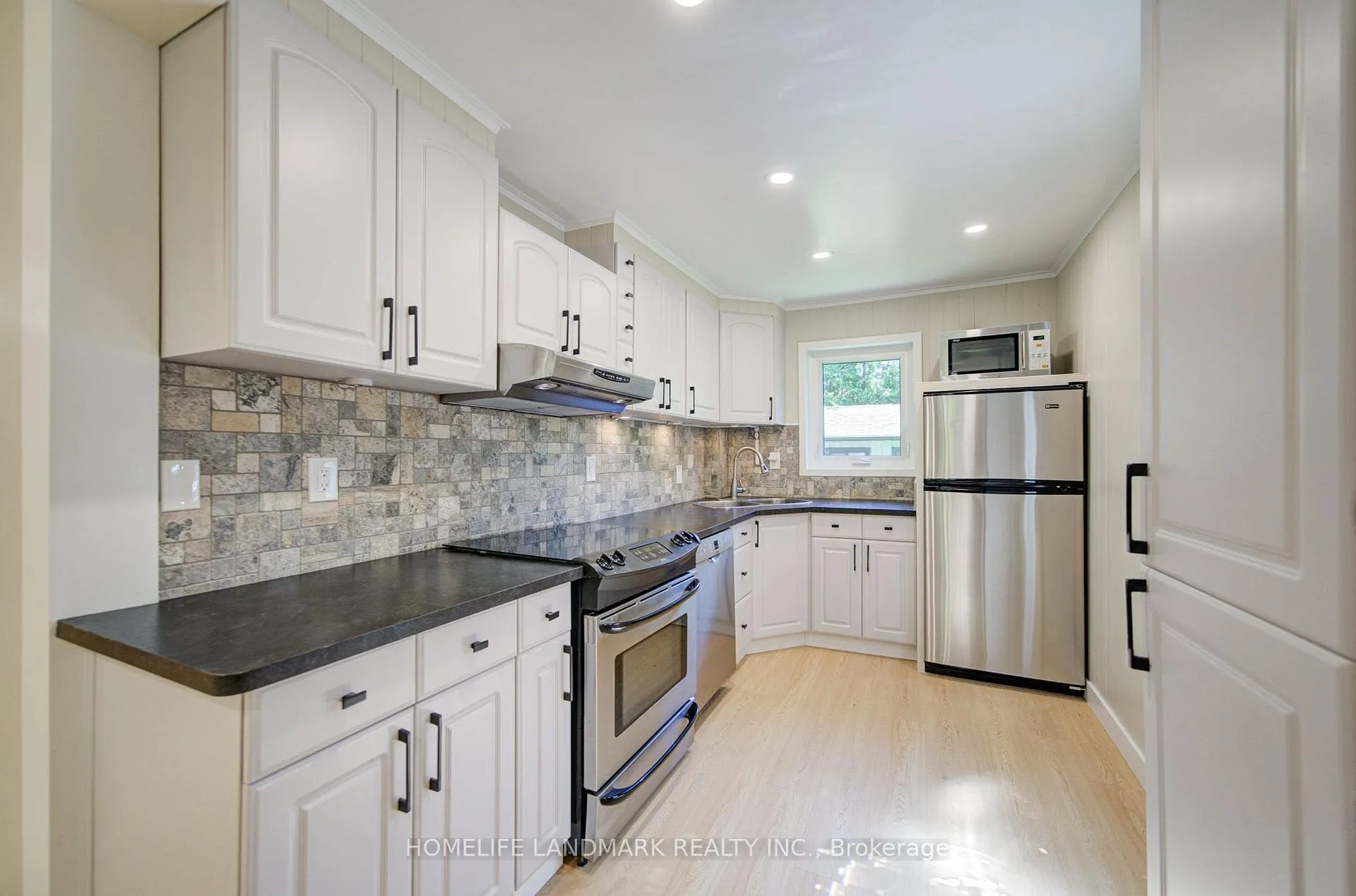 Photo 6 of 65 Cooks Bay Drive, Georgina, Keswick North — HOMEH