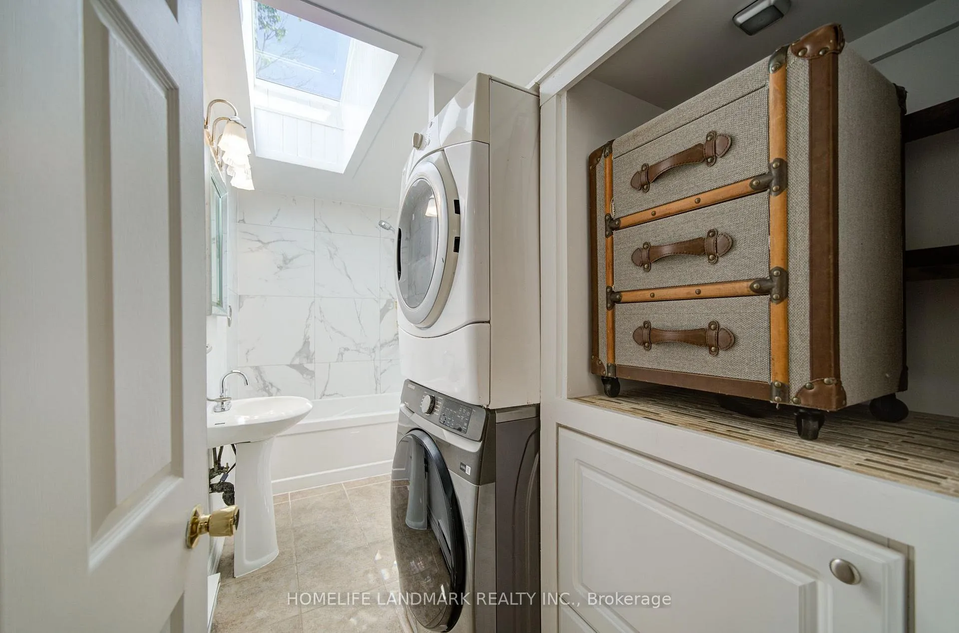Photo 8 of 65 Cooks Bay Drive, Georgina, Keswick North — HOMEH