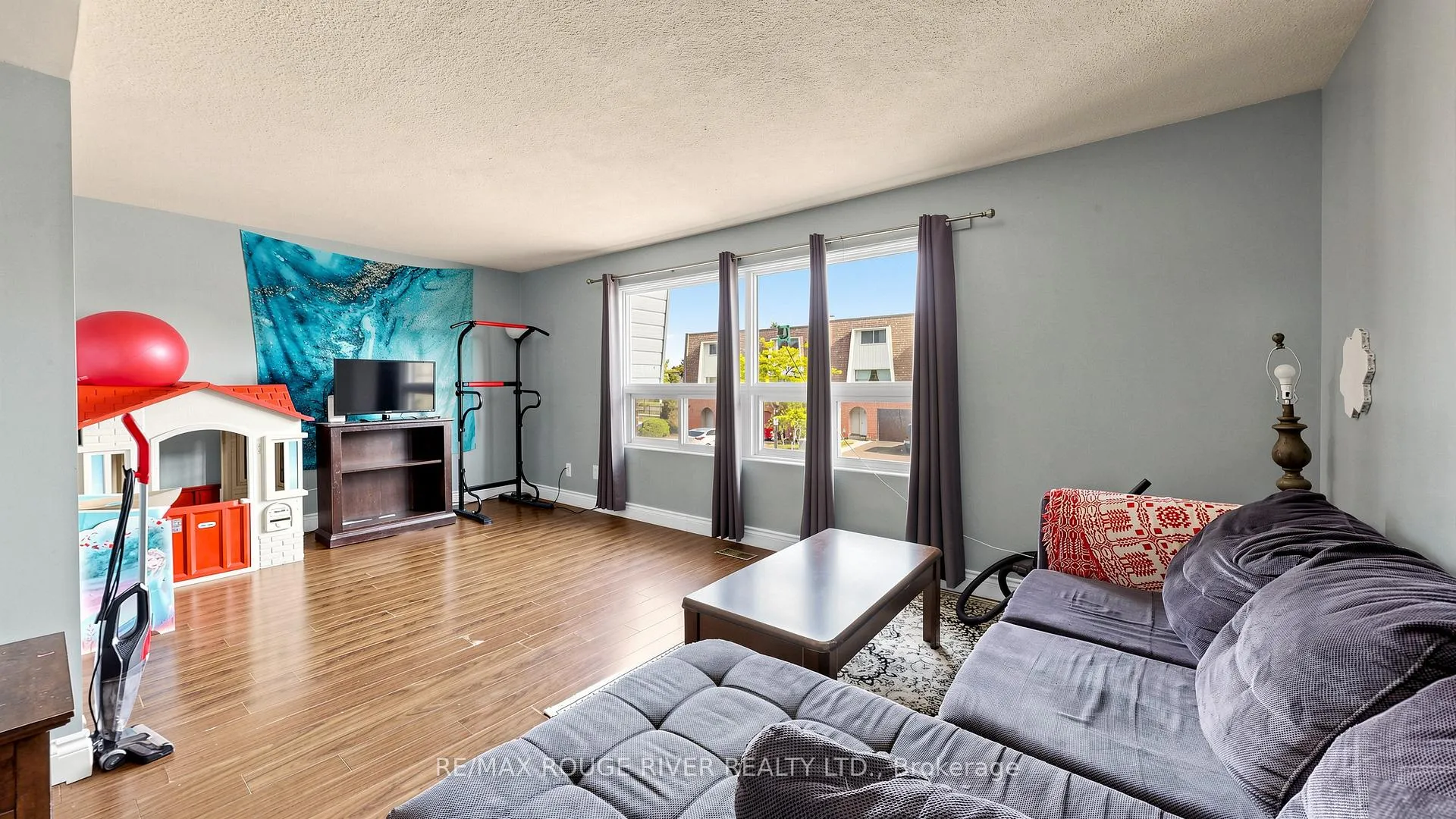 Photo 6 of 121 Deacon Lane, Ajax, South East — HOMEH