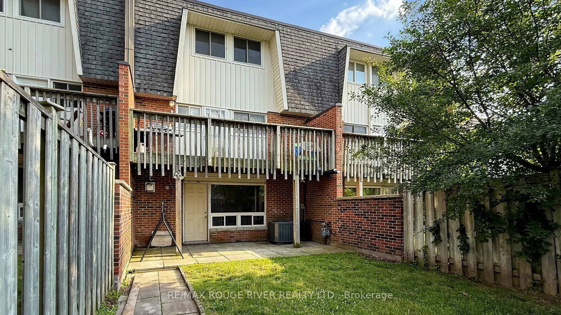 Photo 41 of 121 Deacon Lane, Ajax, South East — HOMEH