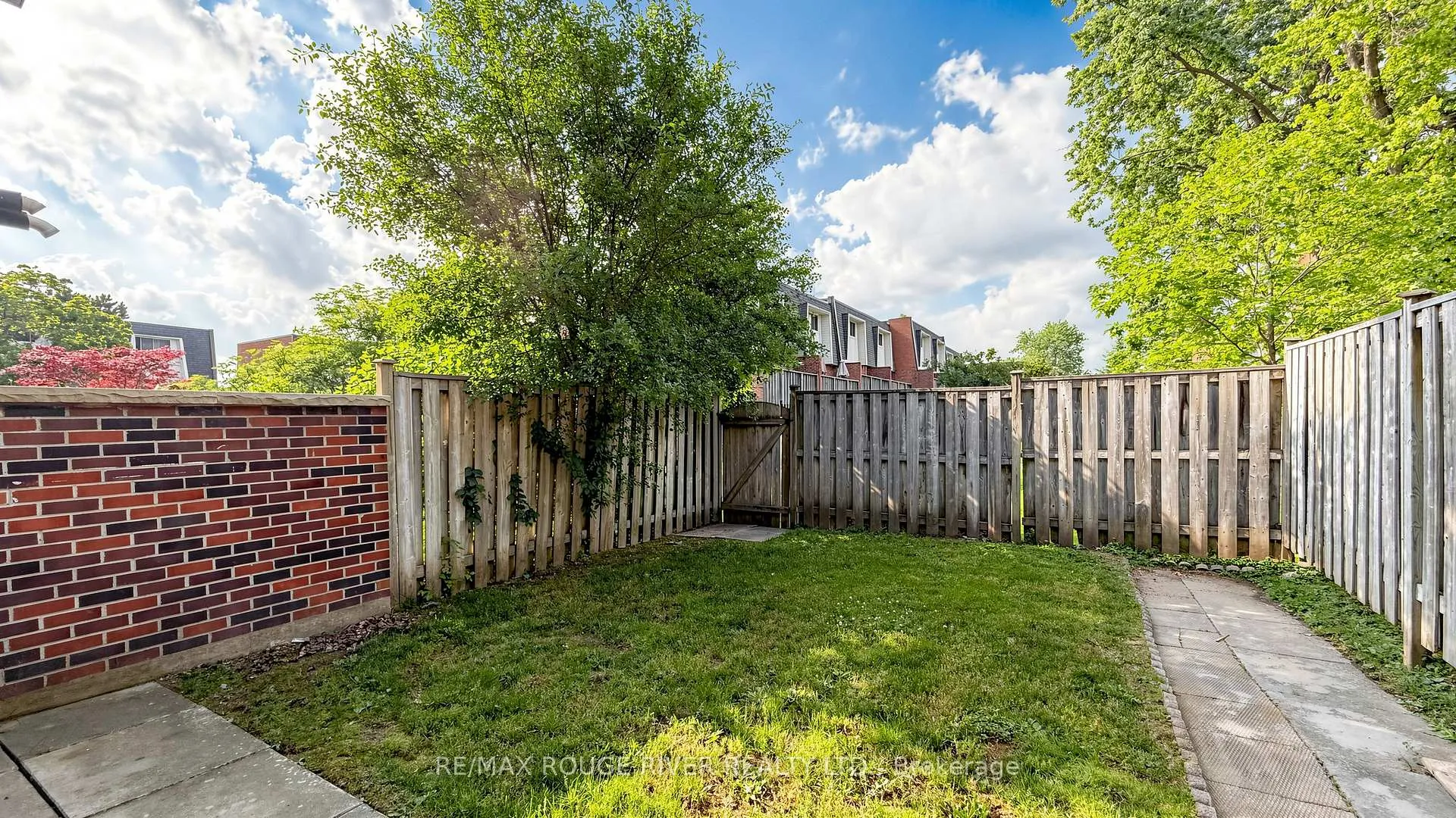 Photo 44 of 121 Deacon Lane, Ajax, South East — HOMEH