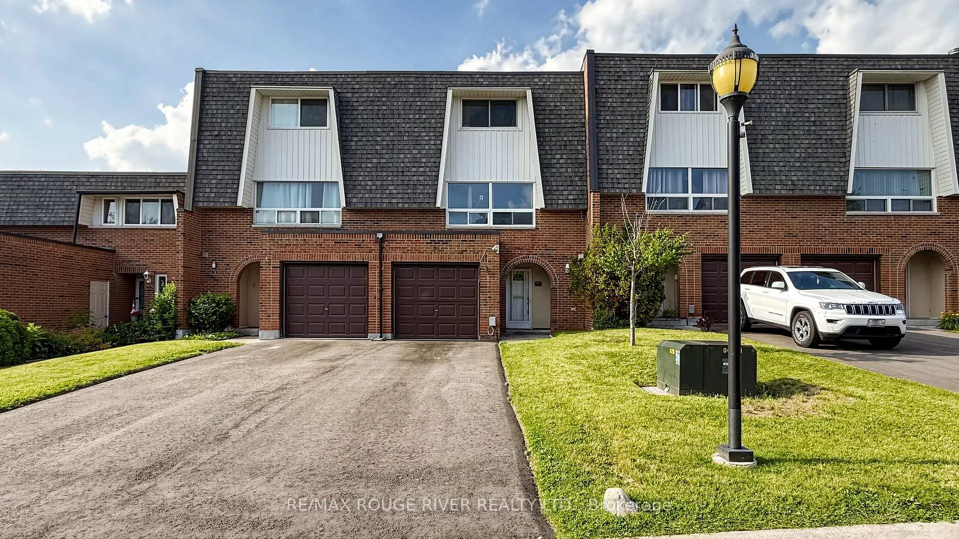 Photo 47 of 121 Deacon Lane, Ajax, South East — HOMEH