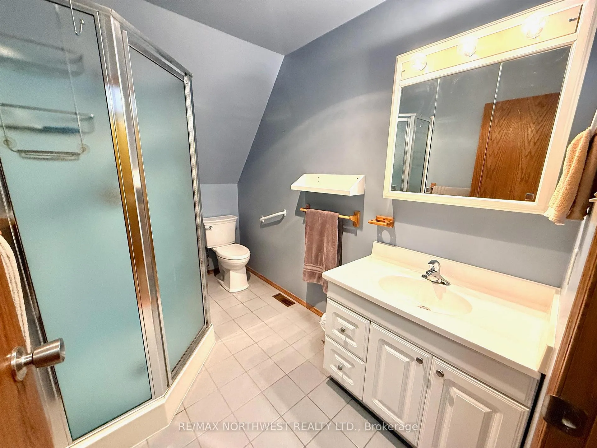 Photo 20 of 60 Campbell Road, Kenora, Redditt Road East — HOMEH