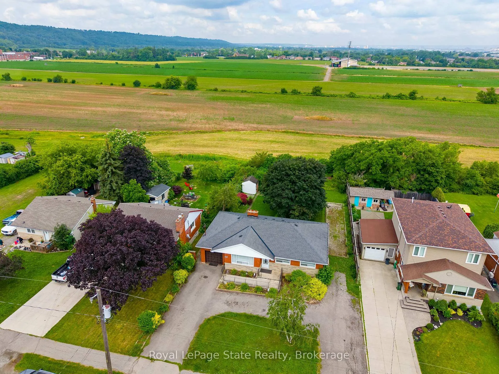 Photo 4 of 249 McNeilly Road, Hamilton, Fruitland — HOMEH