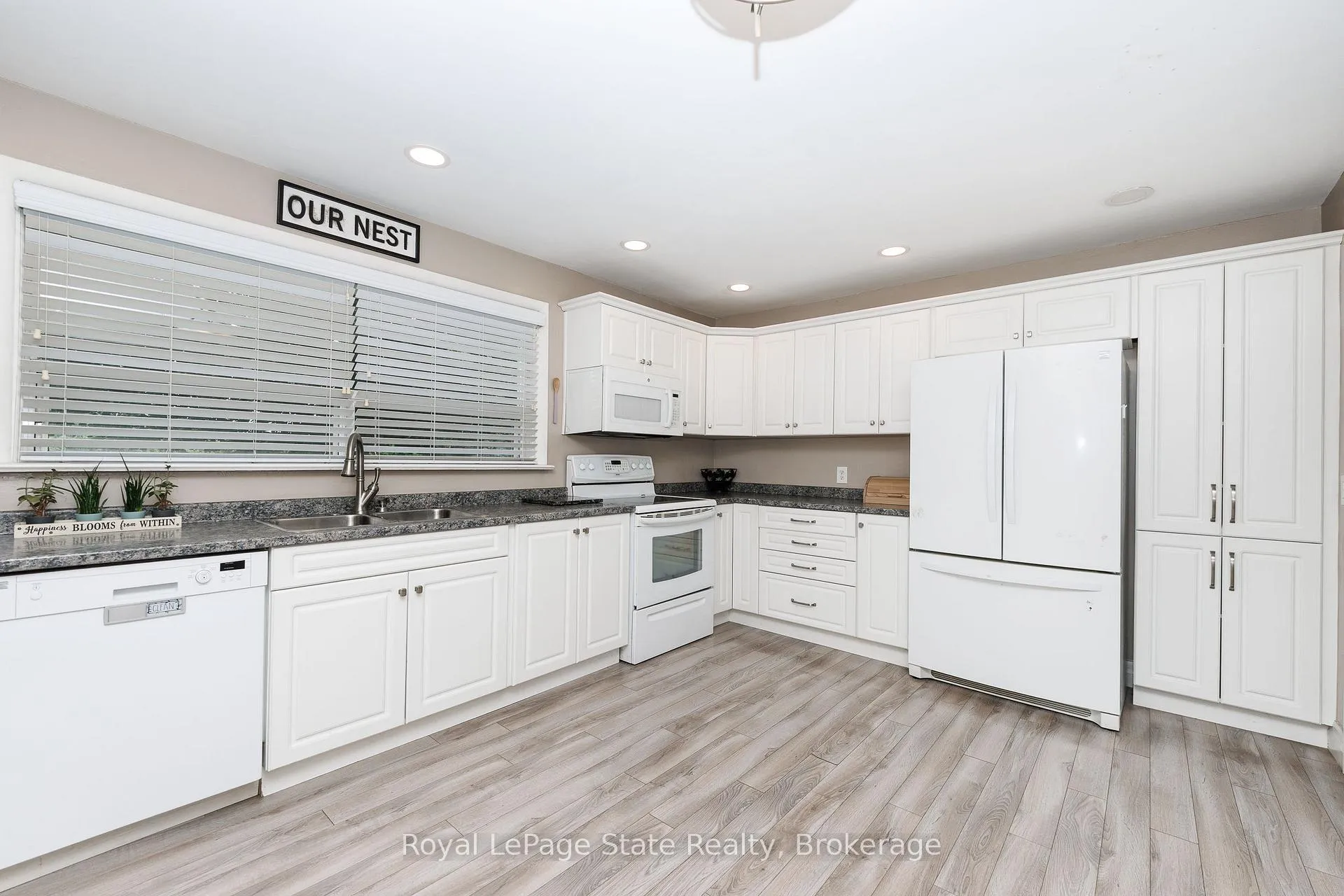 Photo 16 of 249 McNeilly Road, Hamilton, Fruitland — HOMEH