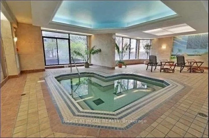 Photo 4 of Unit 2309, 633 Bay Street, Toronto, Bay Street Corridor — HOMEH