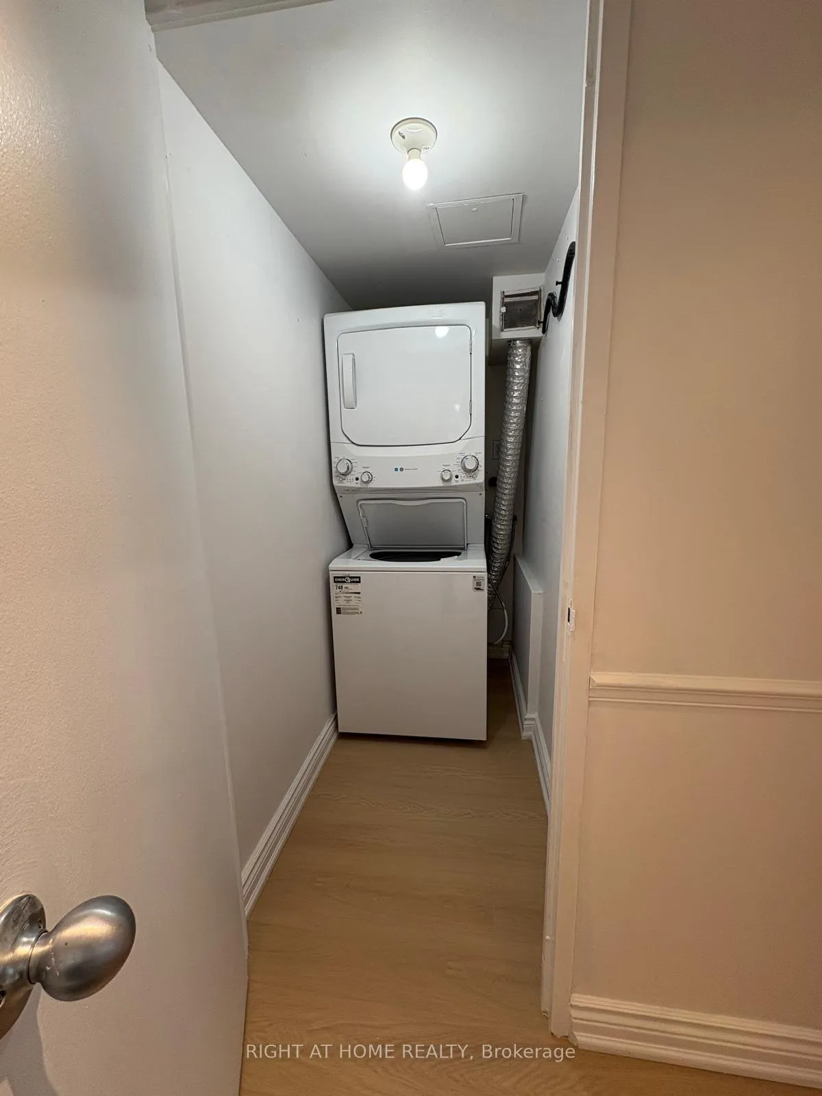 Photo 13 of Unit 2309, 633 Bay Street, Toronto, Bay Street Corridor — HOMEH