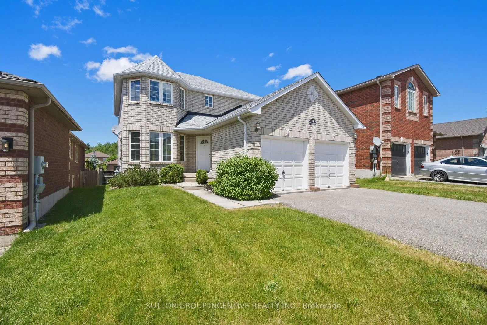 Photo 2 of 70 Shalom Way, Barrie, Painswick South — HOMEH