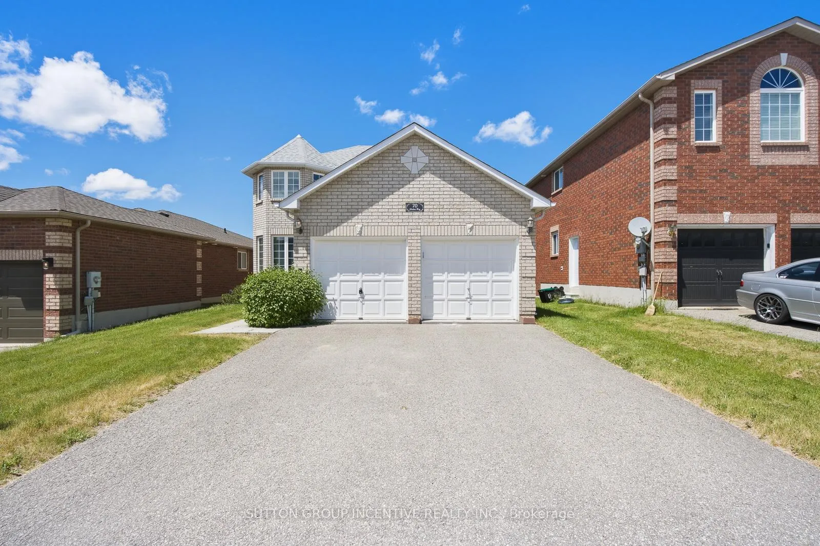 Photo 3 of 70 Shalom Way, Barrie, Painswick South — HOMEH