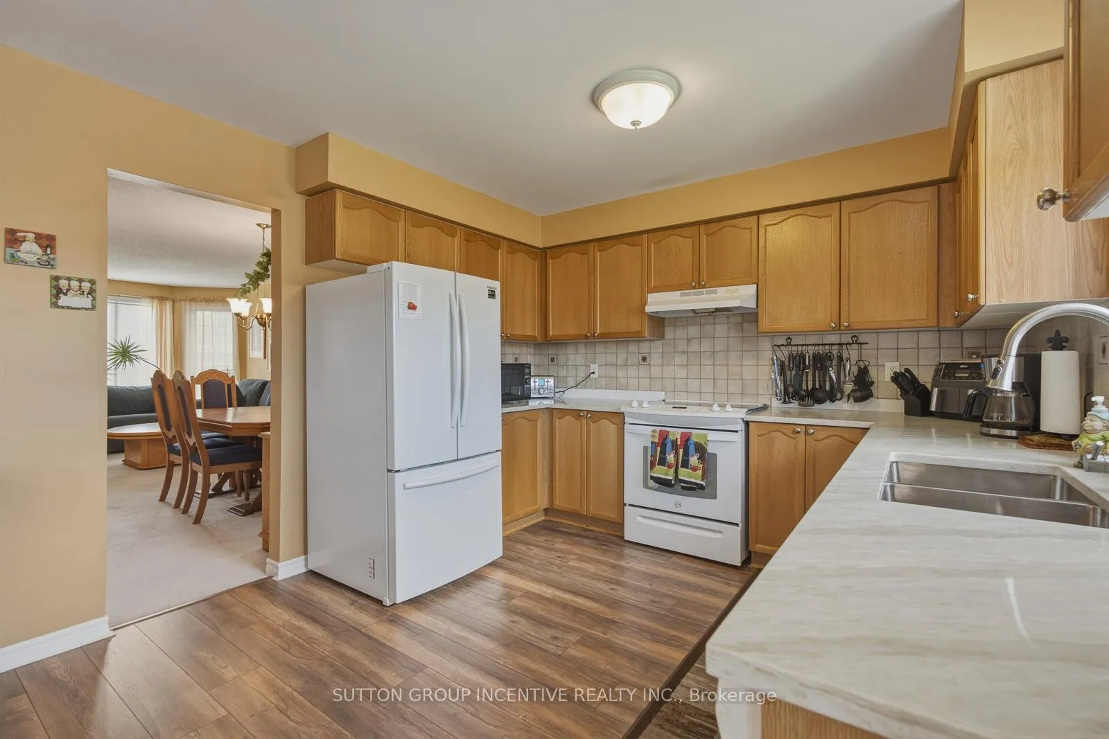 Photo 17 of 70 Shalom Way, Barrie, Painswick South — HOMEH