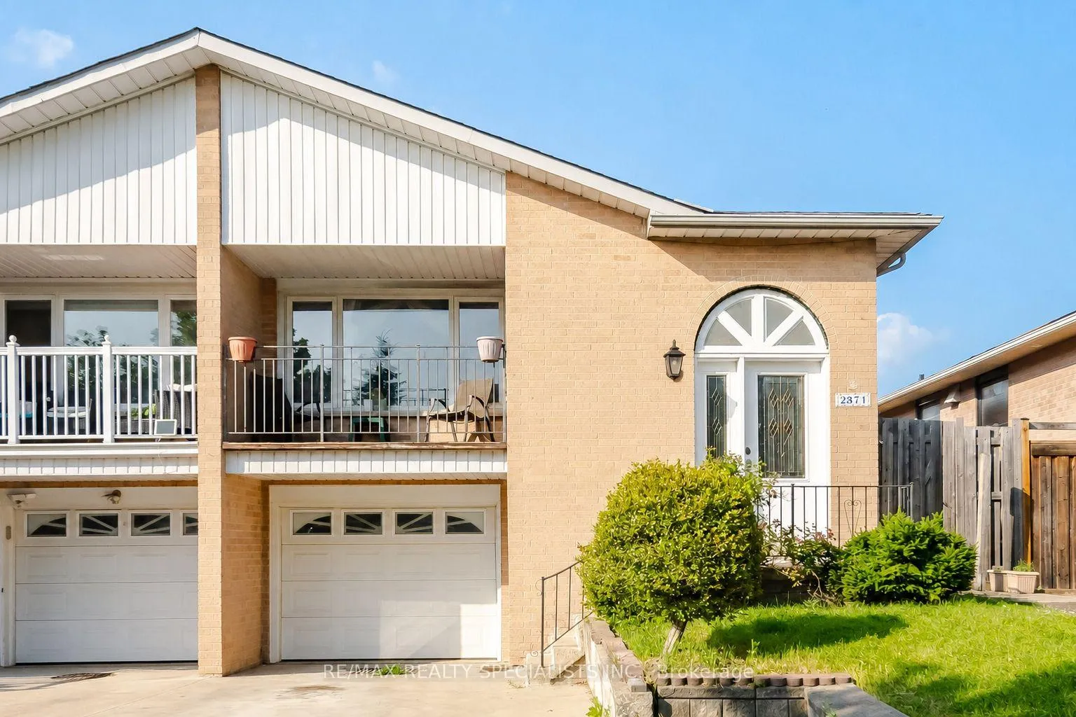 Front of 2571 Trident Avenue