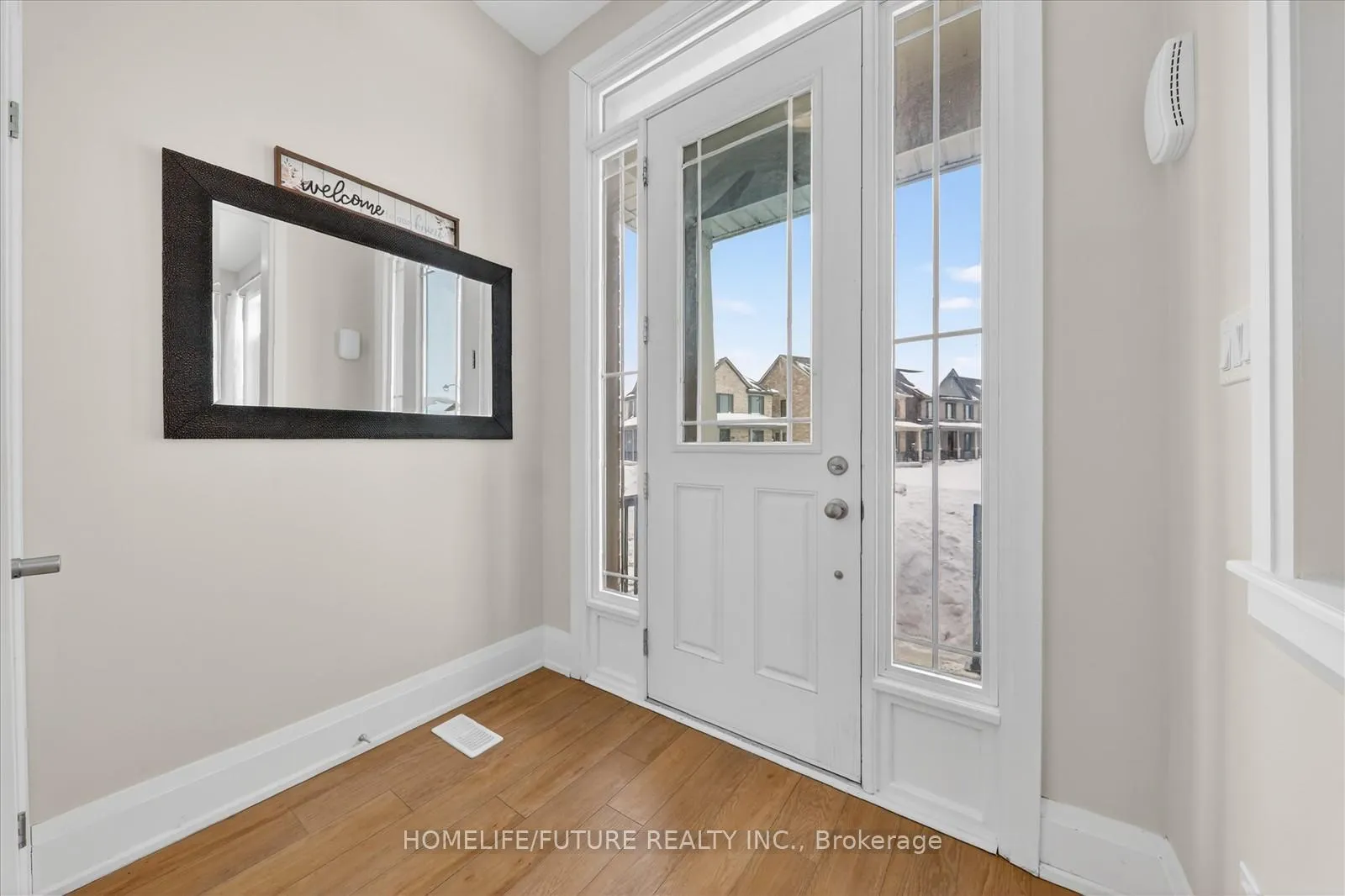 Photo 5 of 212 Mallory Terrace, Peterborough, Northcrest Ward 5 — HOMEH