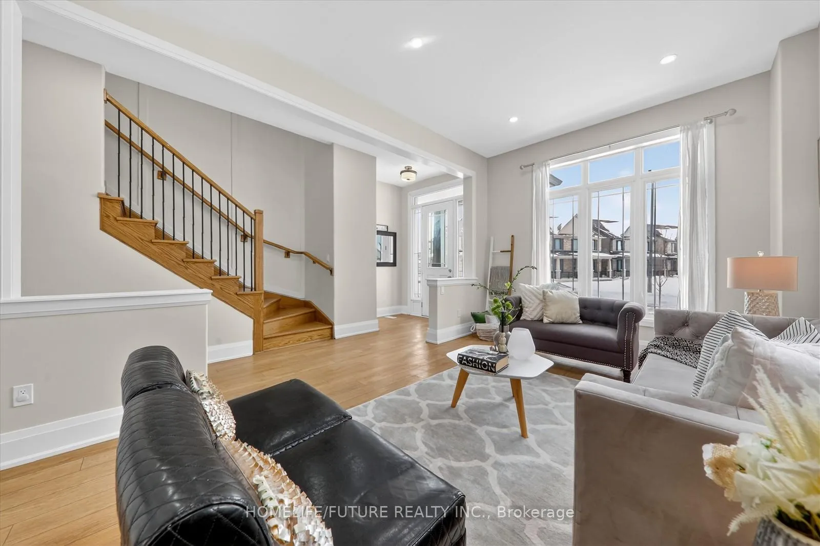 Photo 8 of 212 Mallory Terrace, Peterborough, Northcrest Ward 5 — HOMEH