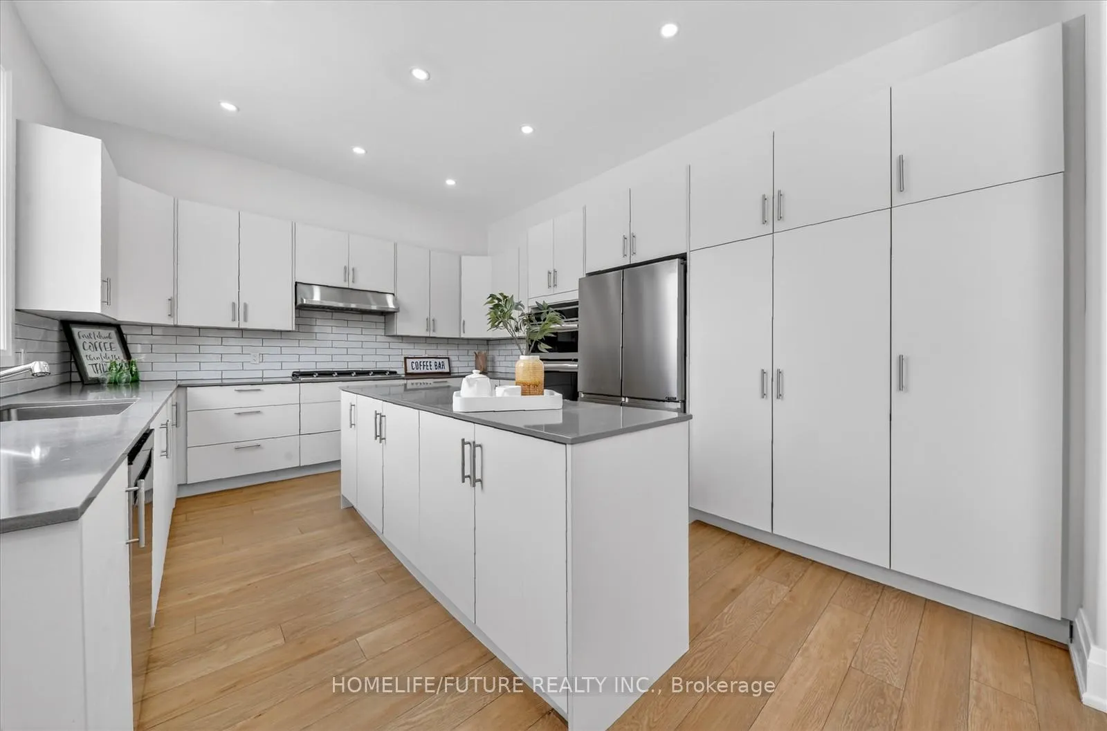 Photo 13 of 212 Mallory Terrace, Peterborough, Northcrest Ward 5 — HOMEH