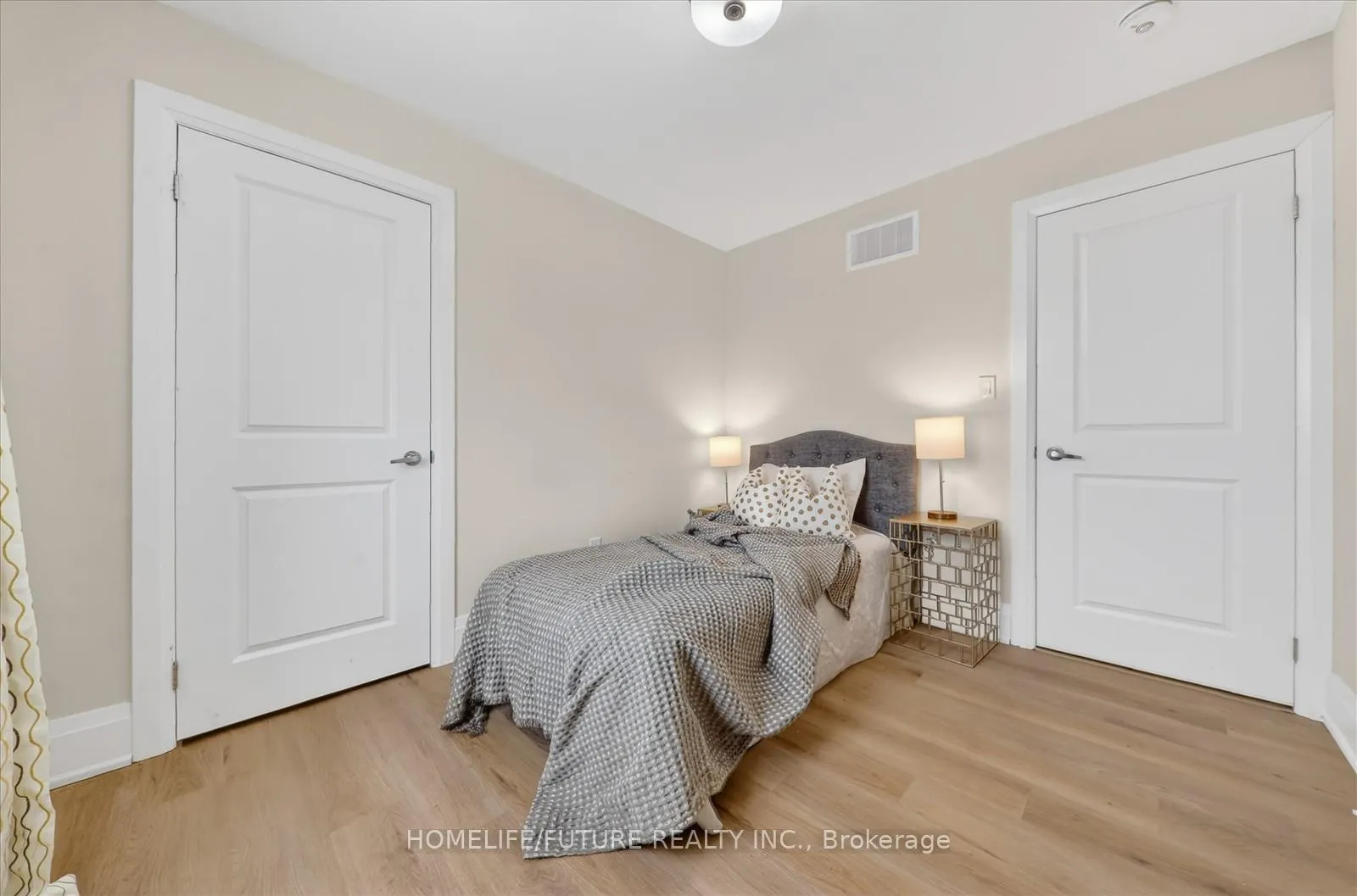 Photo 26 of 212 Mallory Terrace, Peterborough, Northcrest Ward 5 — HOMEH