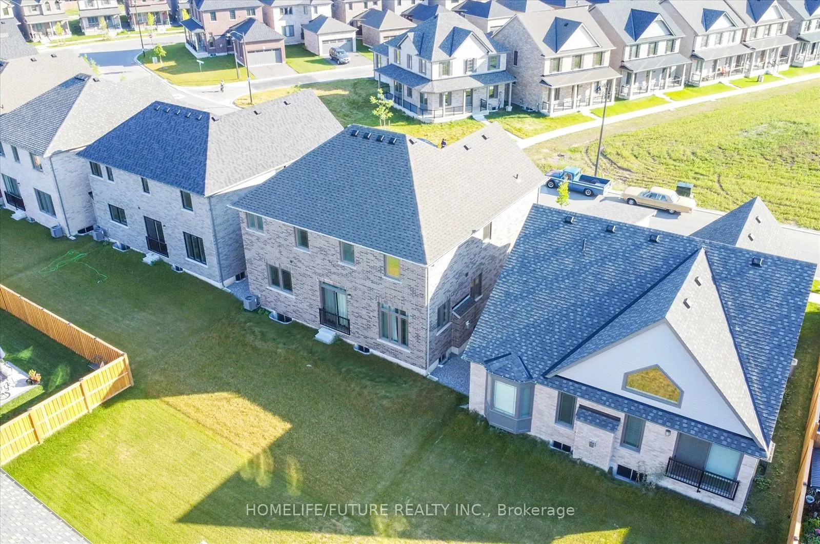 Photo 30 of 212 Mallory Terrace, Peterborough, Northcrest Ward 5 — HOMEH