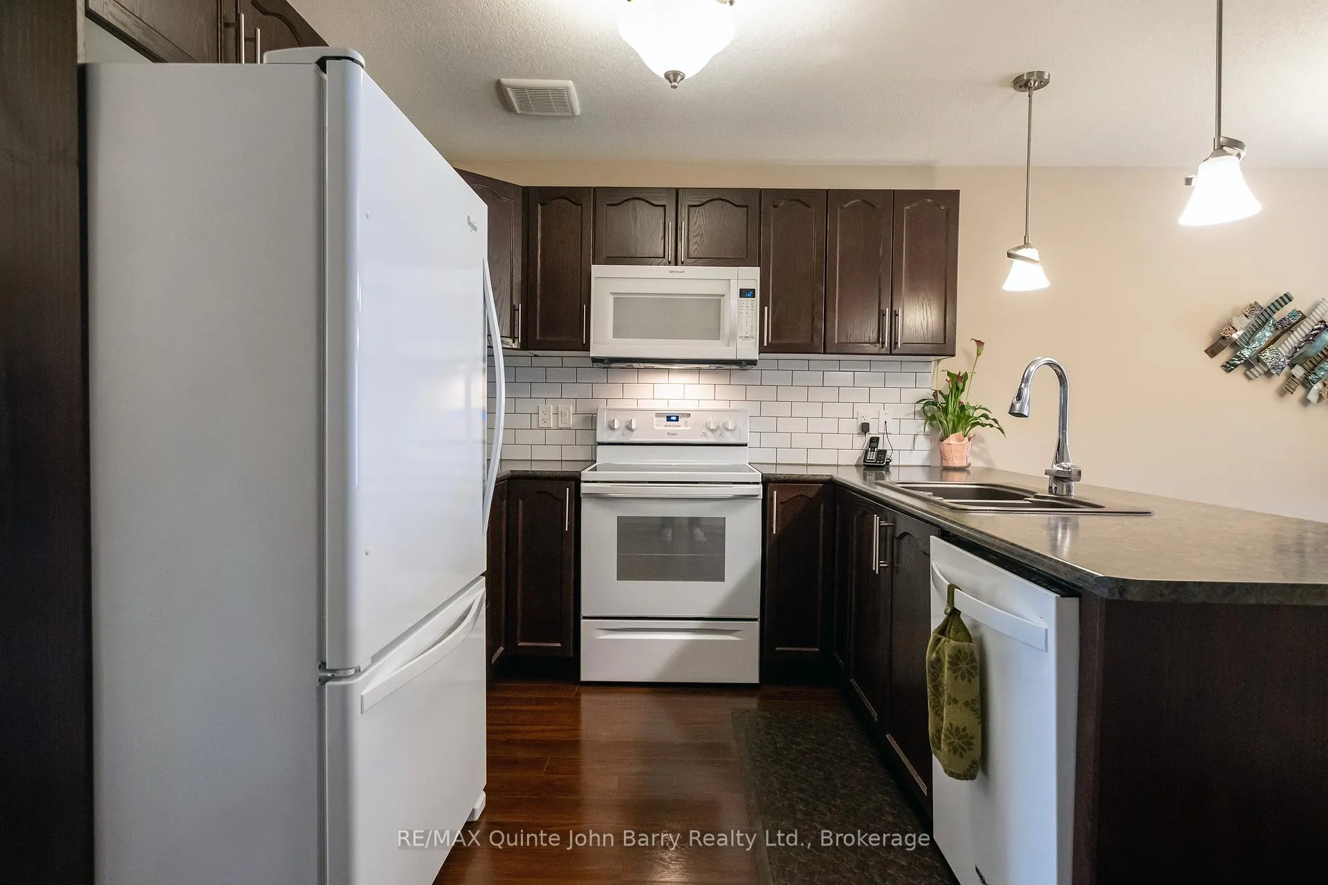 Photo 6 of 47 McIntosh Crescent, Quinte West, Murray Ward — HOMEH