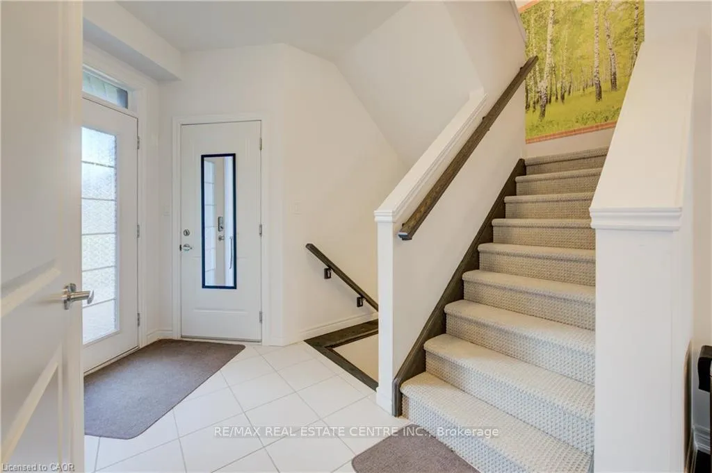 Photo 4 of 19 Baker Lane E, Brant, Paris — HOMEH