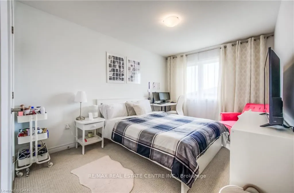 Photo 14 of 19 Baker Lane E, Brant, Paris — HOMEH