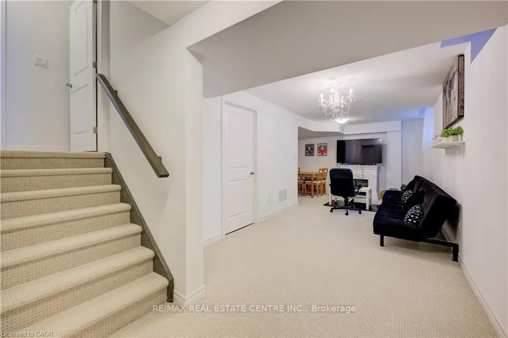 Photo 21 of 19 Baker Lane E, Brant, Paris — HOMEH