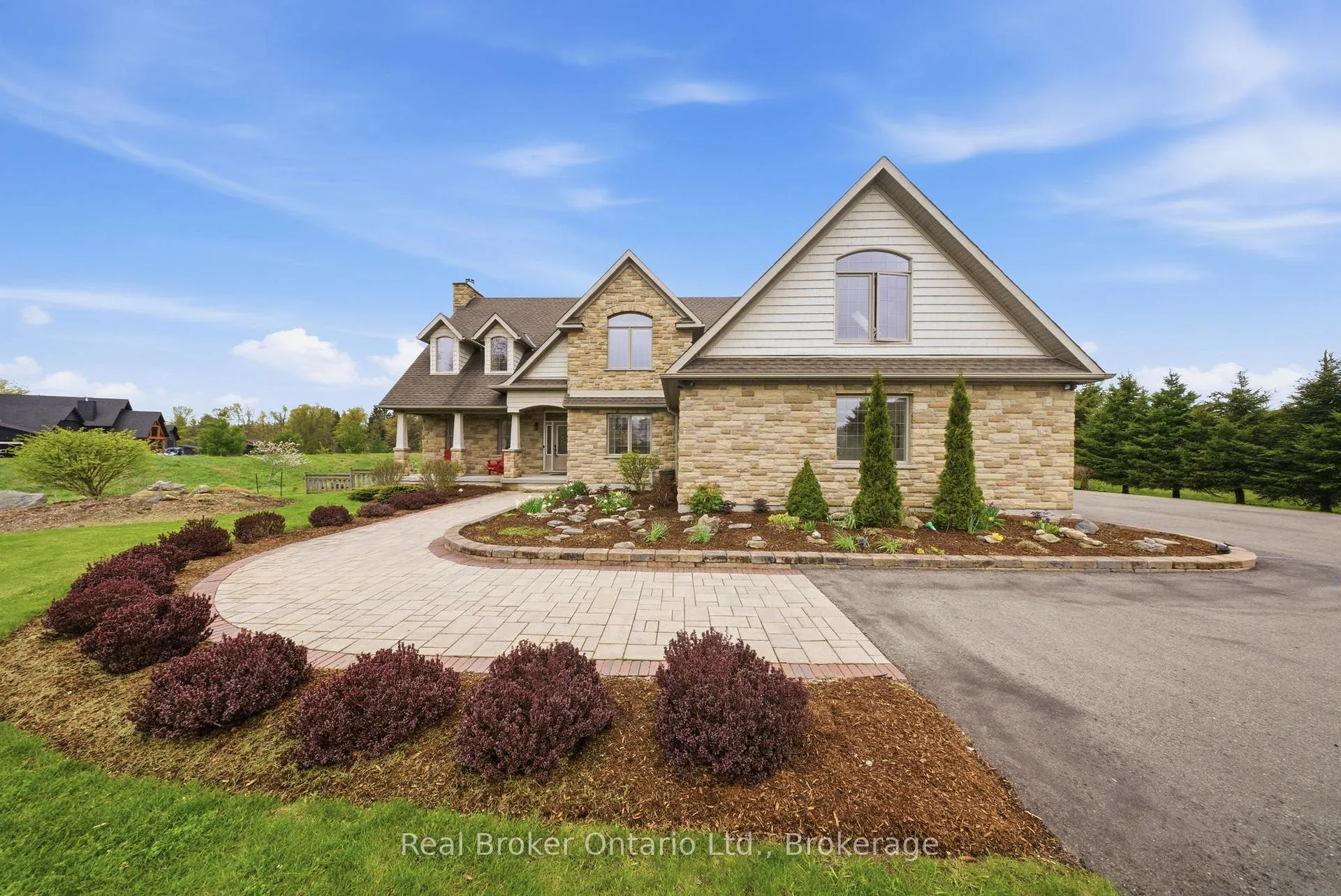 Front of 4760 Nassagaweya-Puslinch Townline