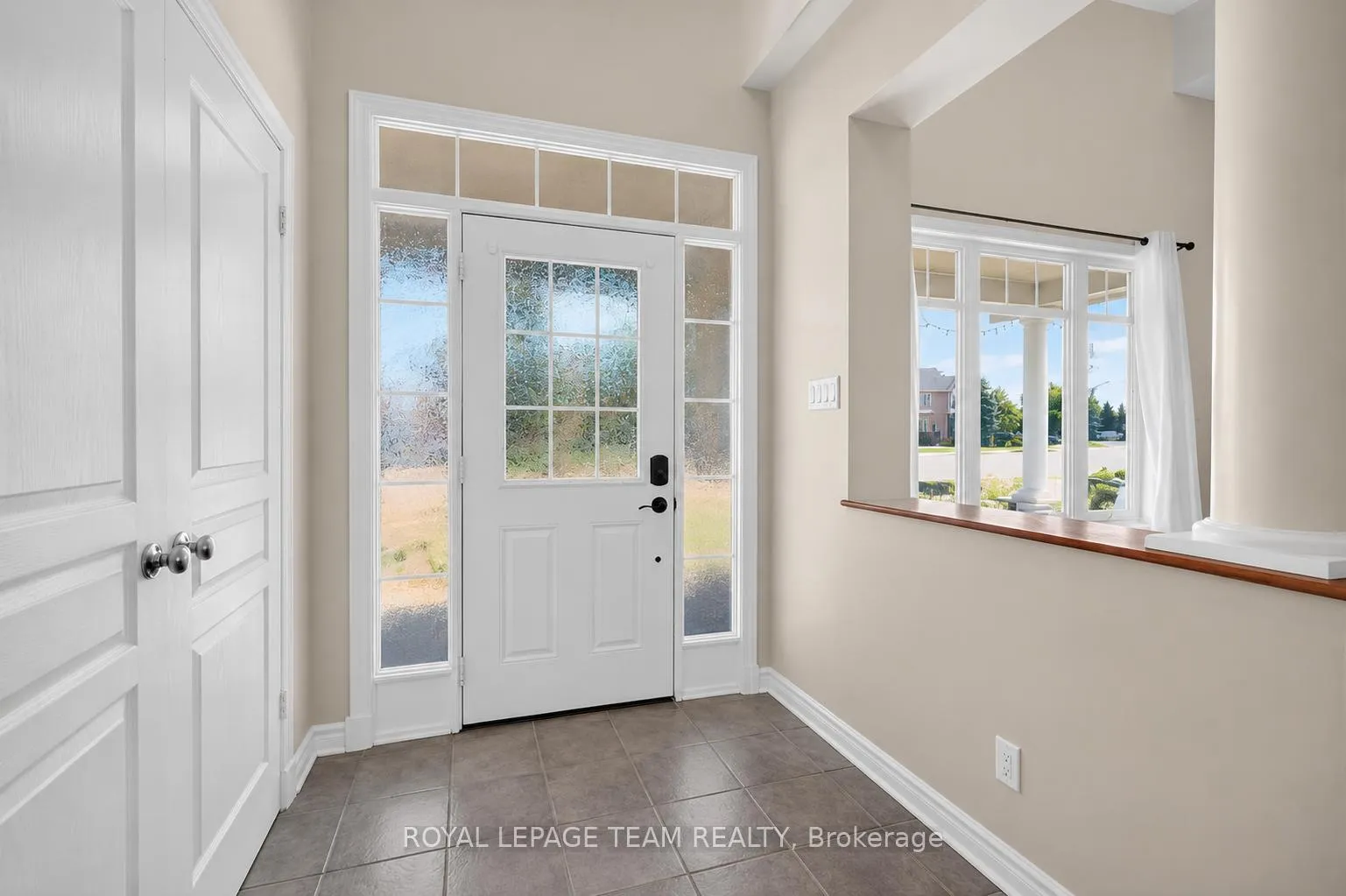 Photo 3 of 314 West Ridge Drive, Ottawa, Stittsville (South) — HOMEH