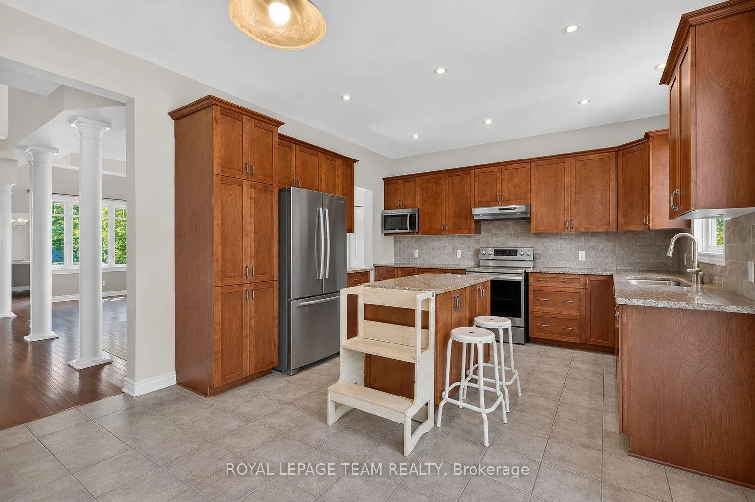 Photo 11 of 314 West Ridge Drive, Ottawa, Stittsville (South) — HOMEH
