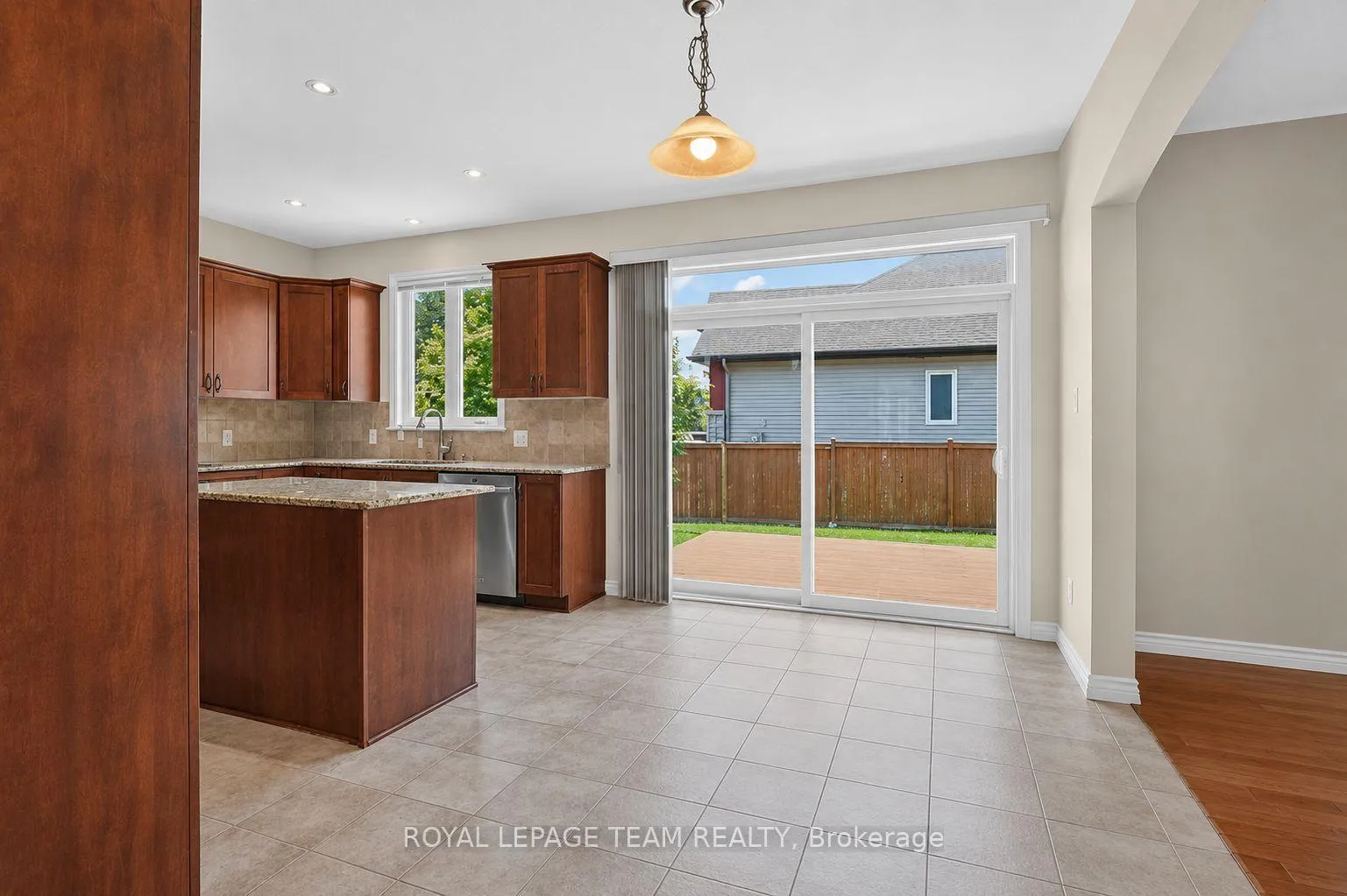 Photo 12 of 314 West Ridge Drive, Ottawa, Stittsville (South) — HOMEH