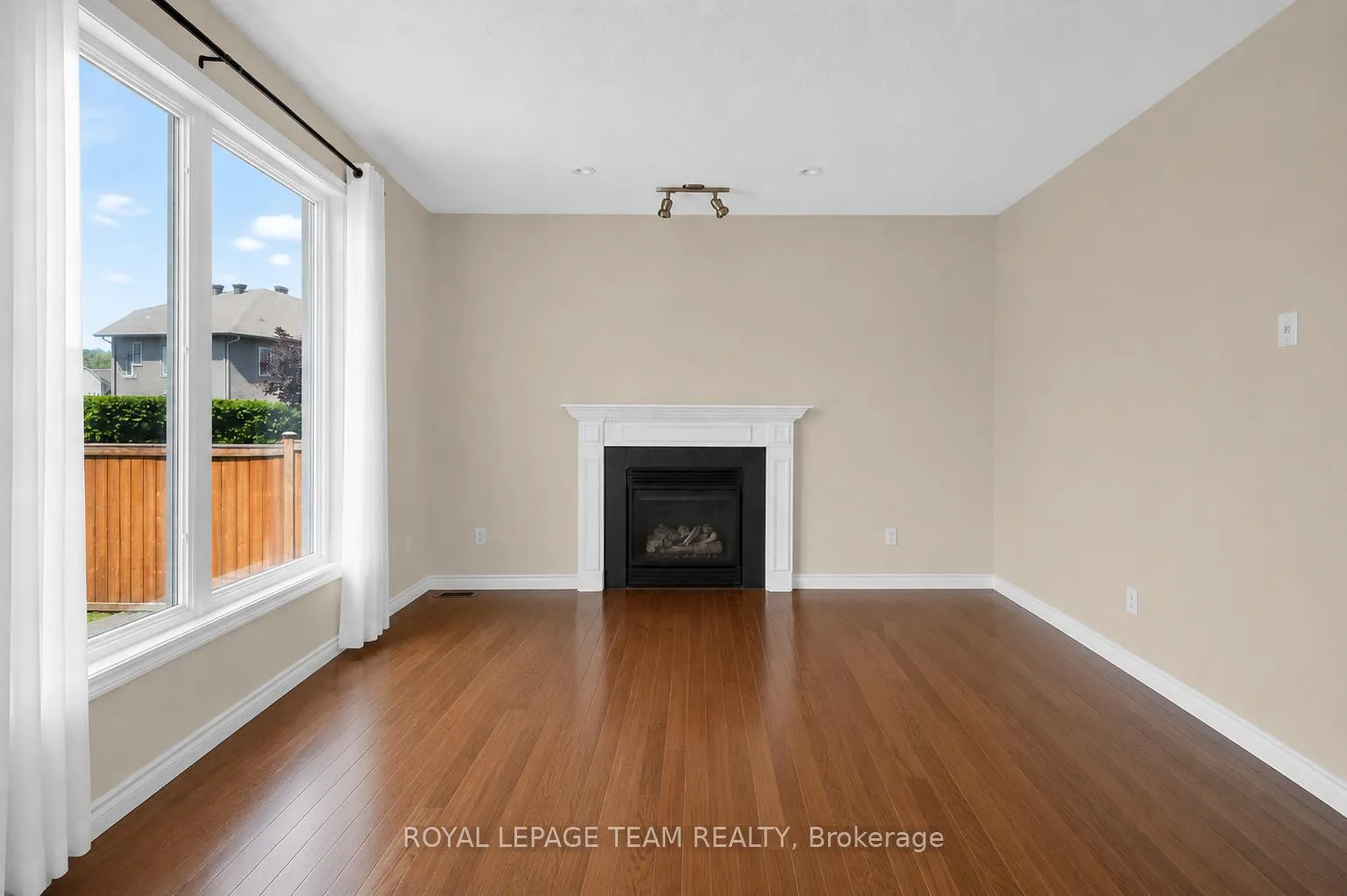 Photo 14 of 314 West Ridge Drive, Ottawa, Stittsville (South) — HOMEH