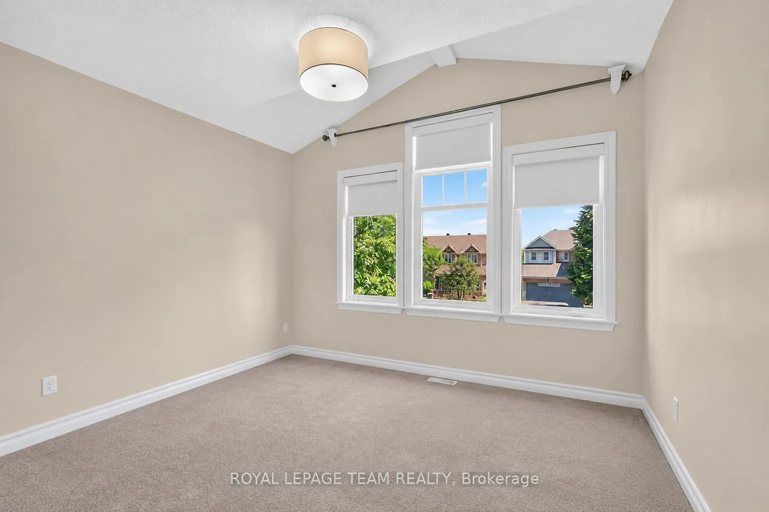 Photo 23 of 314 West Ridge Drive, Ottawa, Stittsville (South) — HOMEH