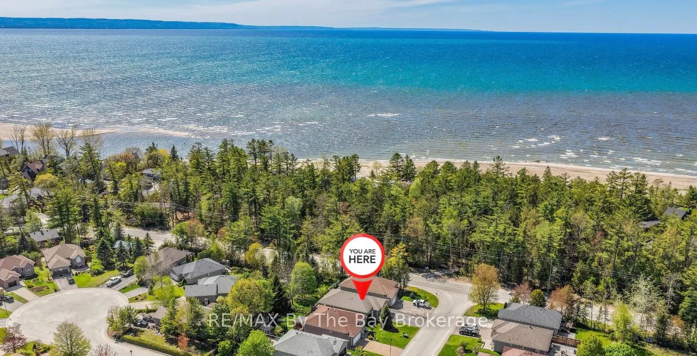 Photo 2 of 4 Anthony Street, Wasaga Beach — HOMEH