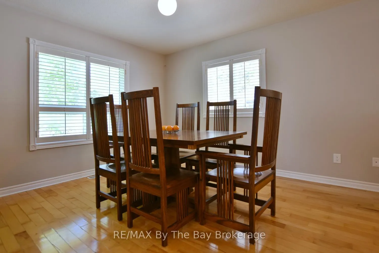 Photo 18 of 4 Anthony Street, Wasaga Beach — HOMEH
