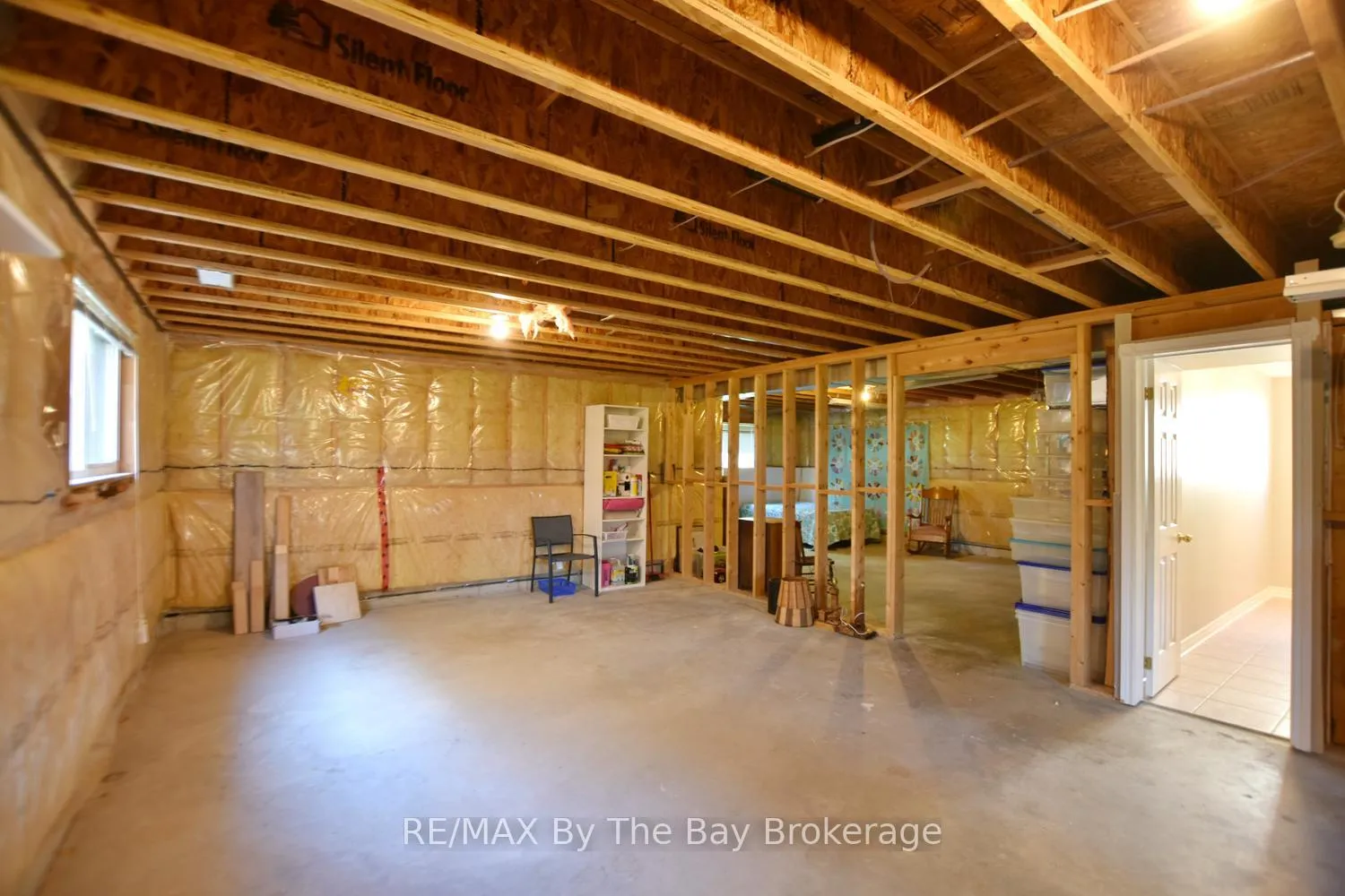 Photo 28 of 4 Anthony Street, Wasaga Beach — HOMEH