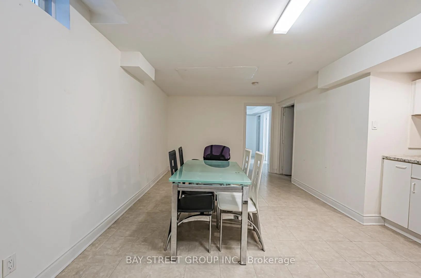 Photo 6 of 29 Ashmore Crescent, Markham, Milliken Mills East — HOMEH